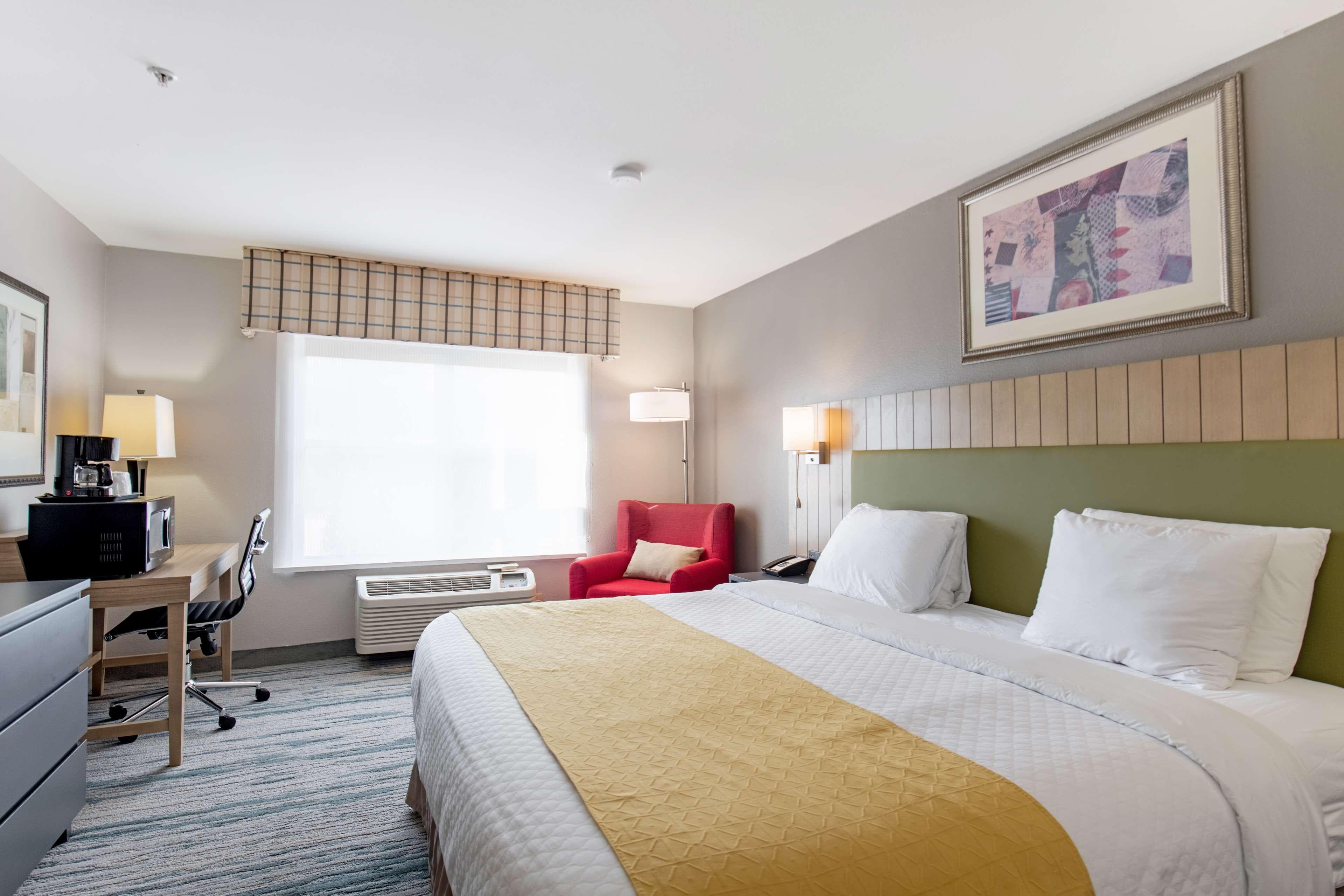 Country Inn & Suites by Radisson, Lewisville, TX - Image 2