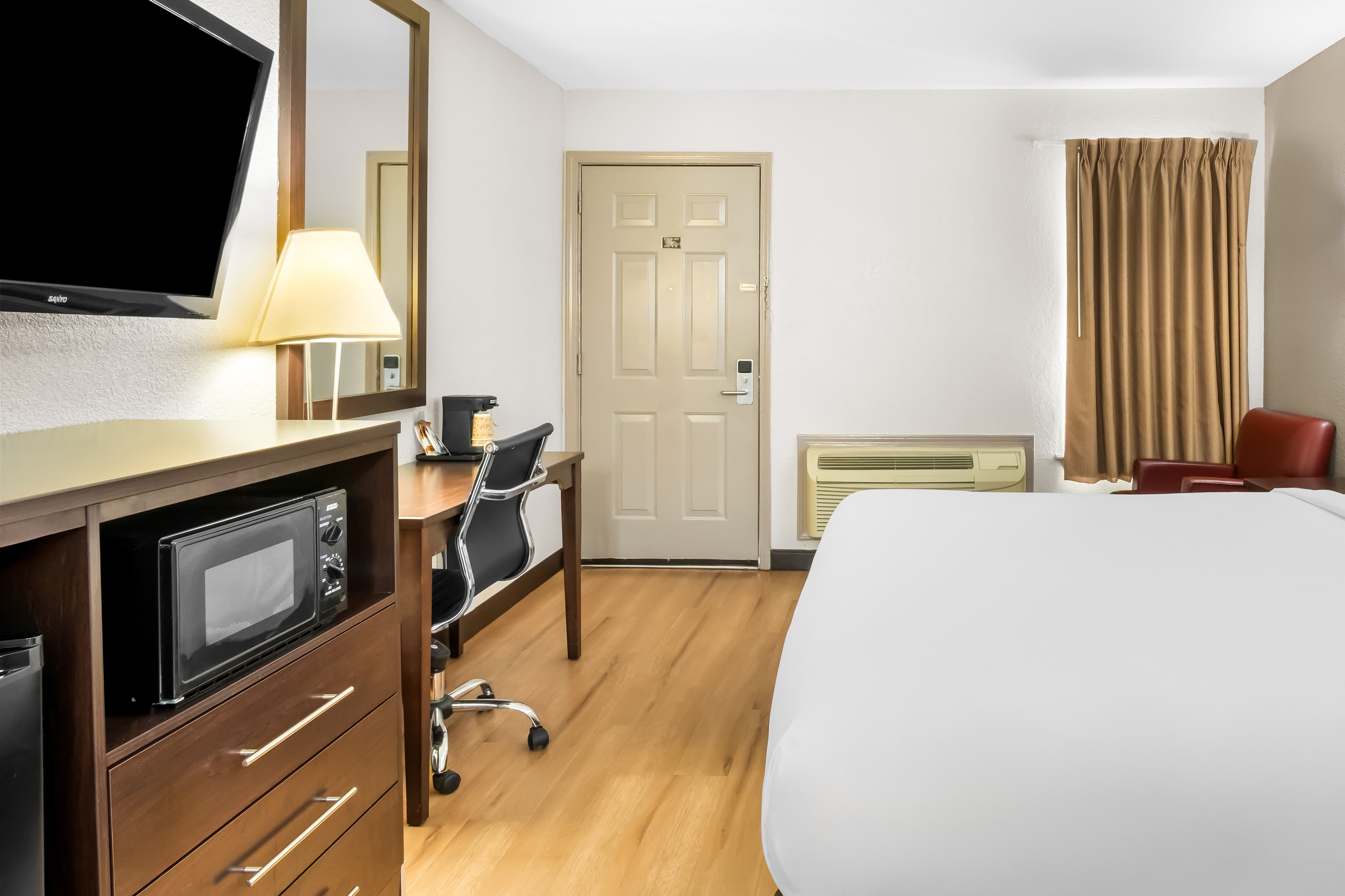 Rodeway Inn Waco Downtown near University — 18