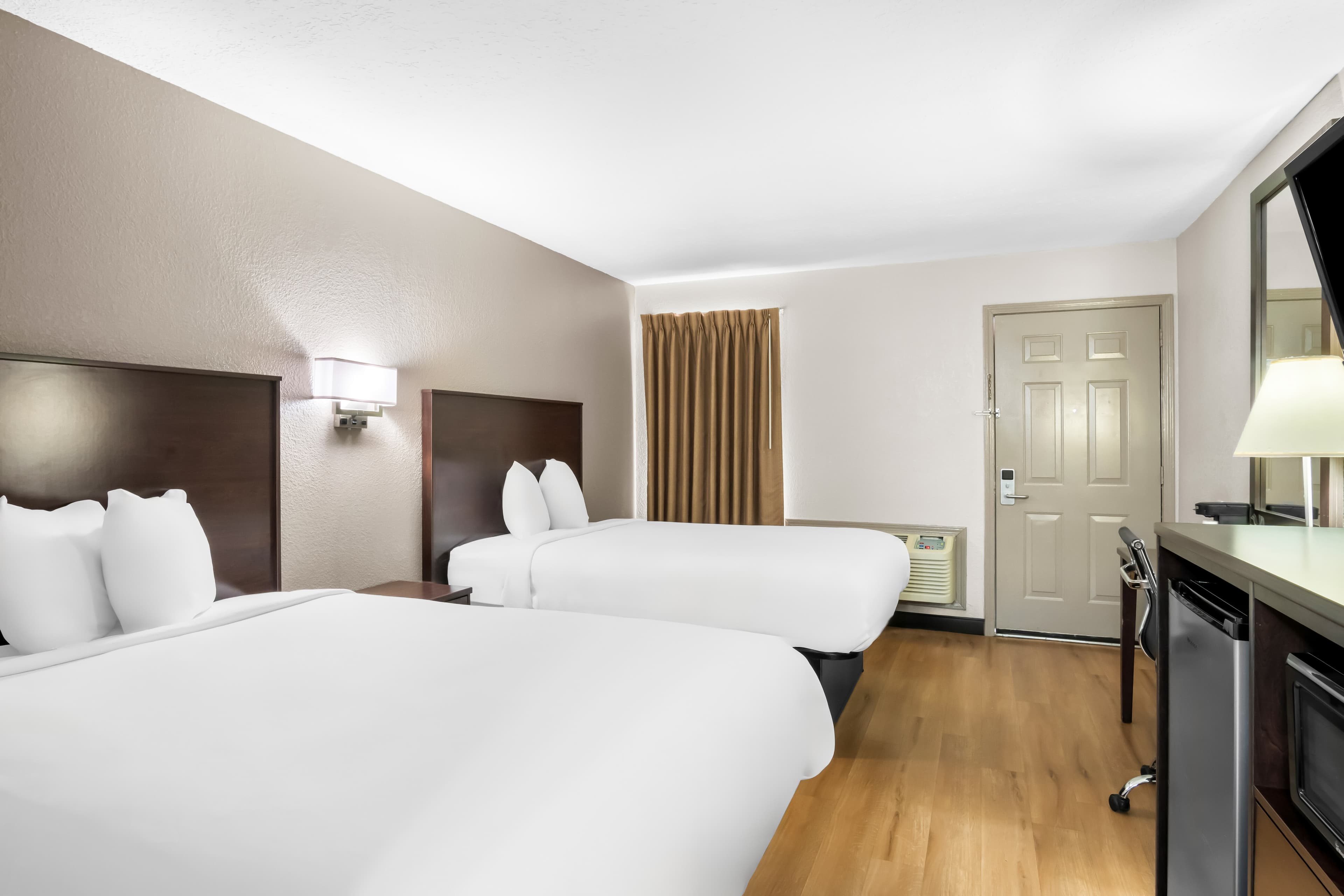 Rodeway Inn Waco Downtown near University - Image 2