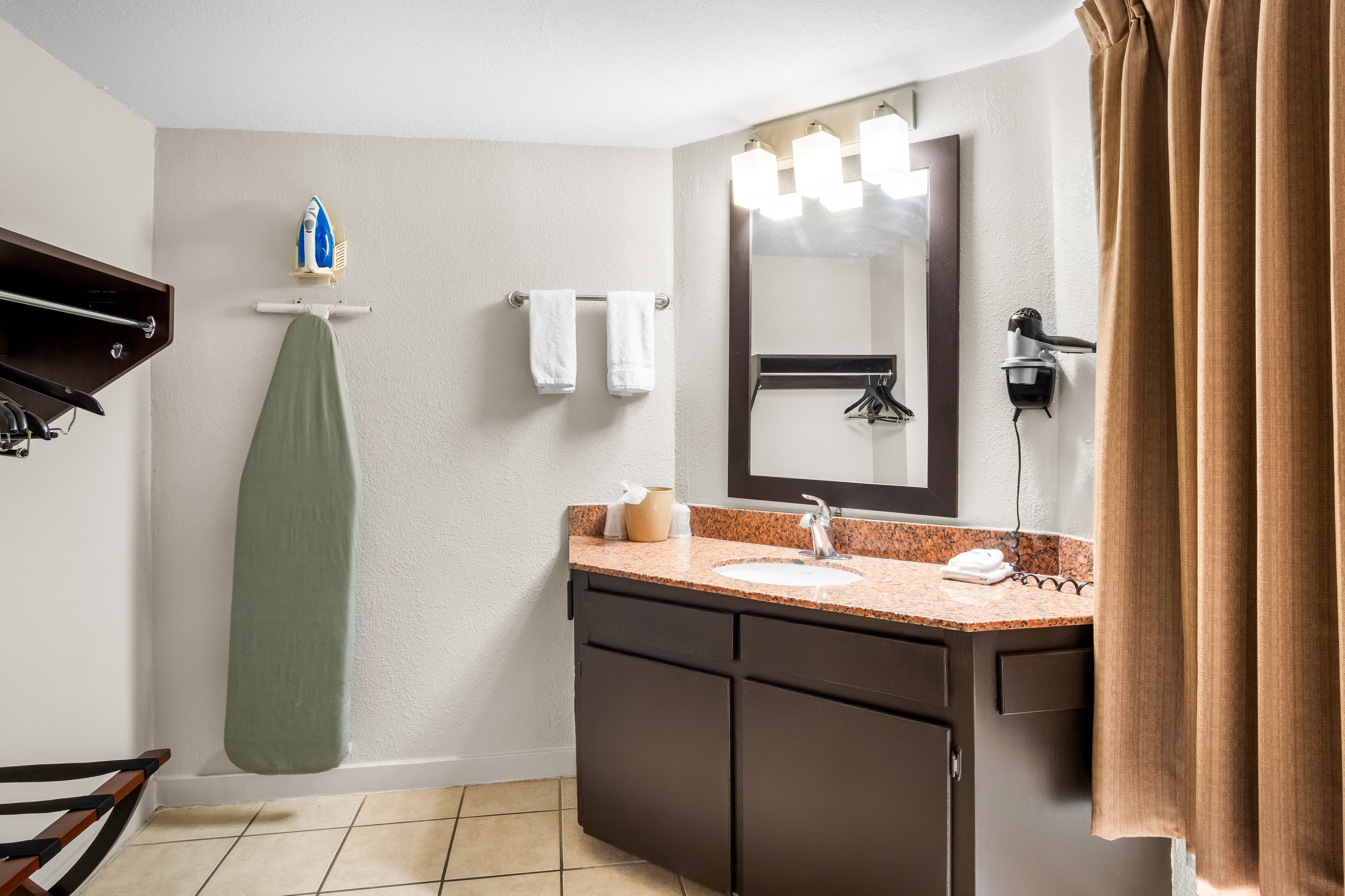 Rodeway Inn Waco Downtown near University — 29