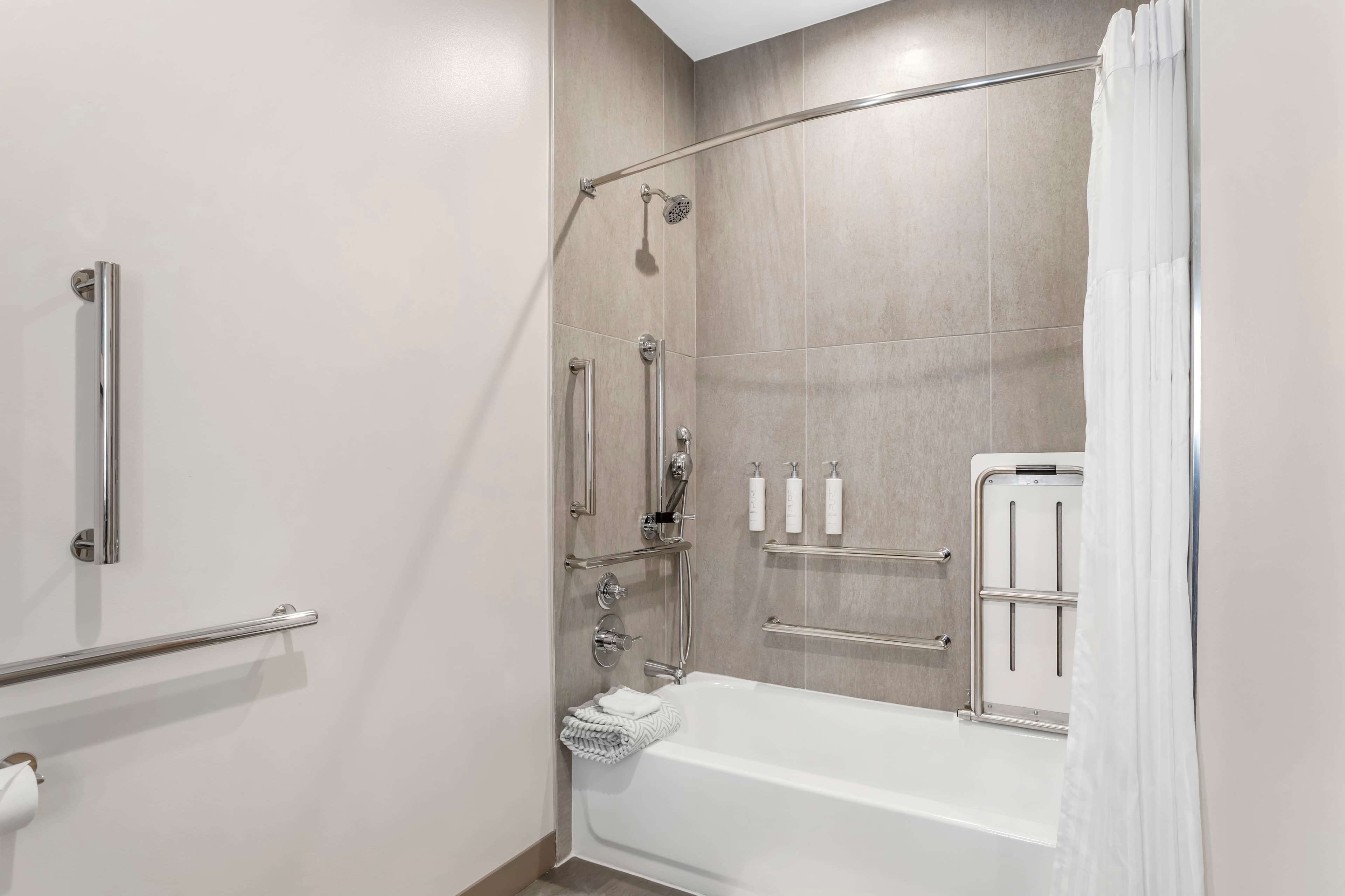 Cambria Hotel Euless - DFW Airport South — 11