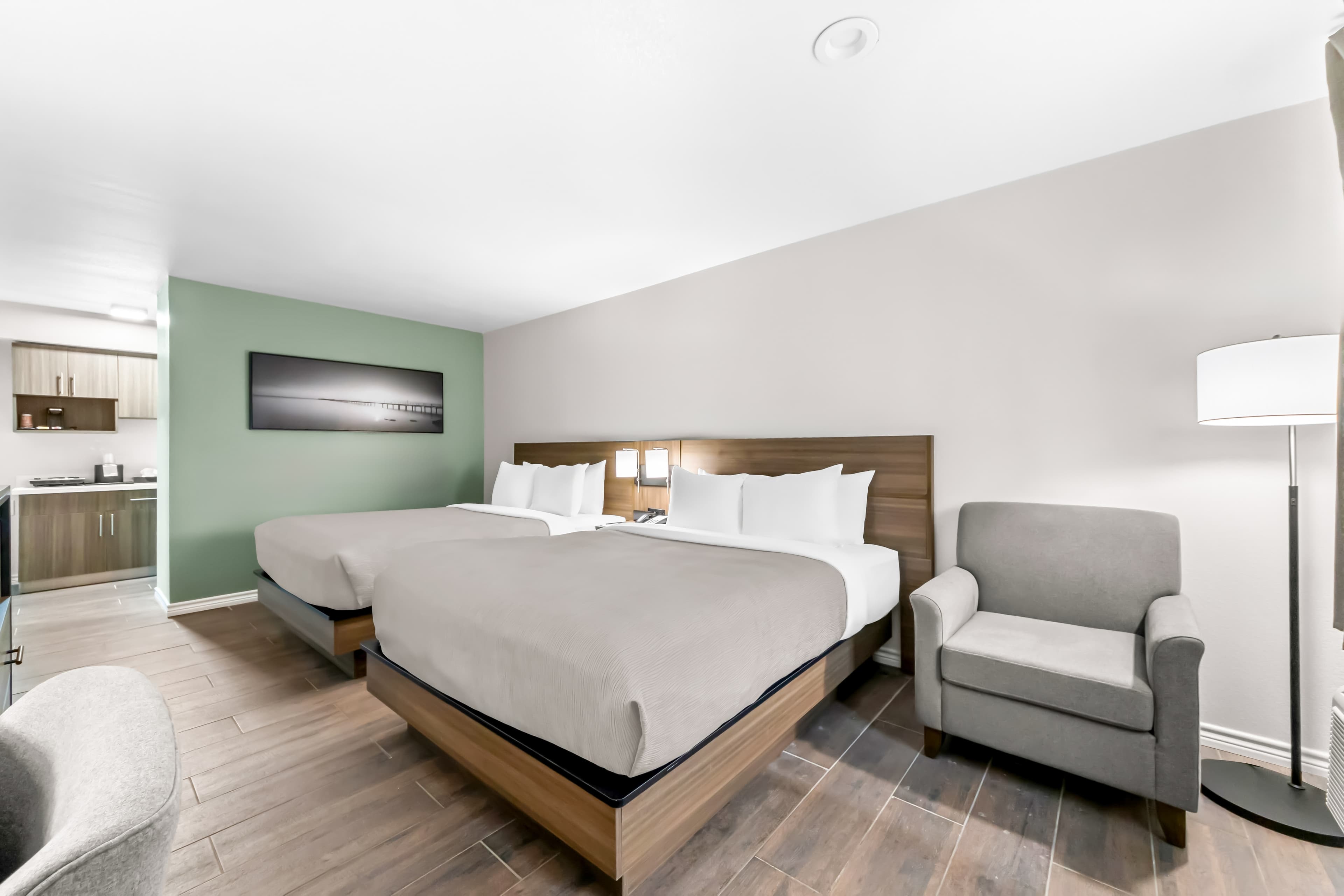 Quality Inn & Suites Port Lavaca near Lighthouse Beach — 8