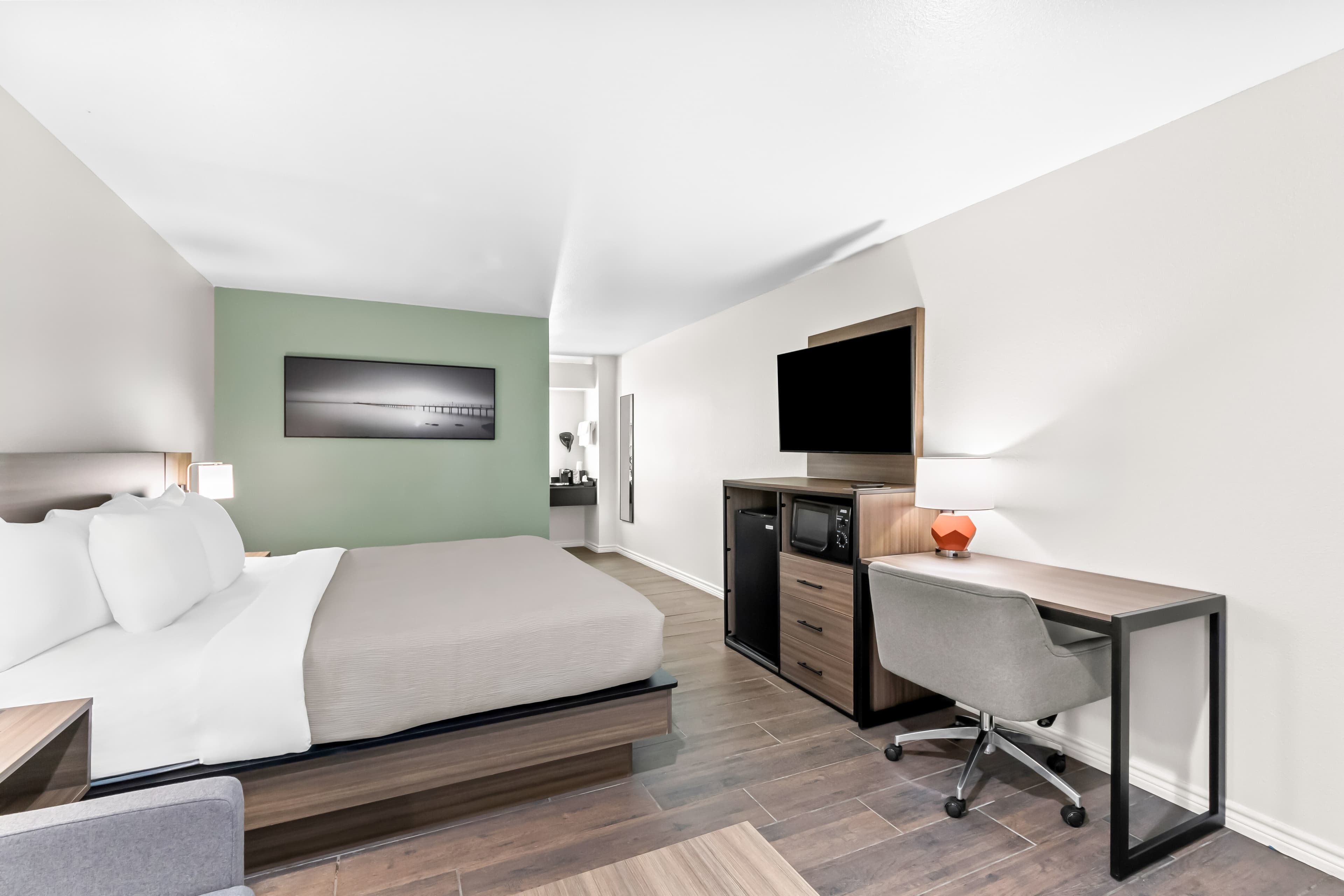 Quality Inn & Suites Port Lavaca near Lighthouse Beach — 19