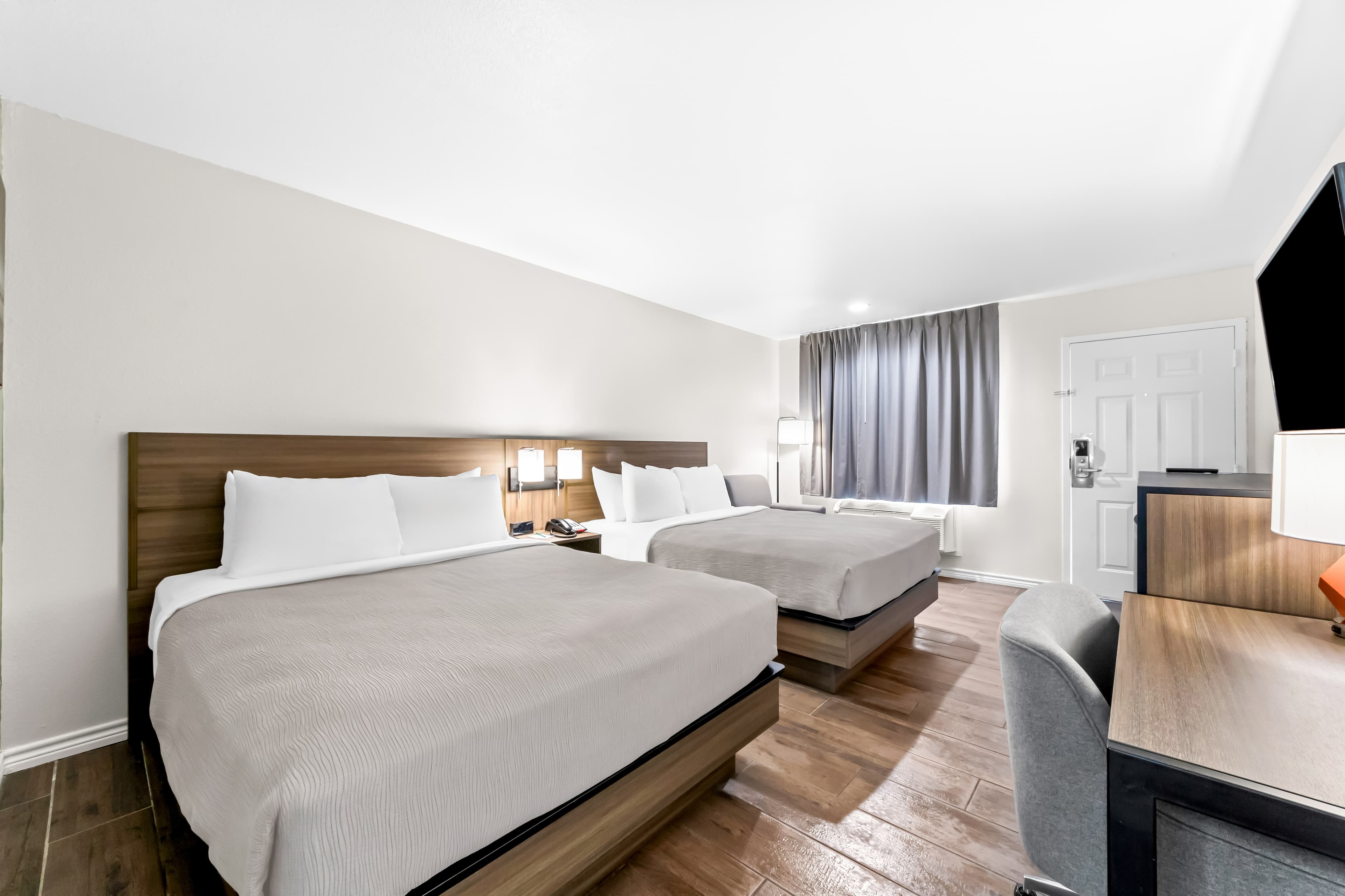 Quality Inn & Suites Port Lavaca near Lighthouse Beach — 40