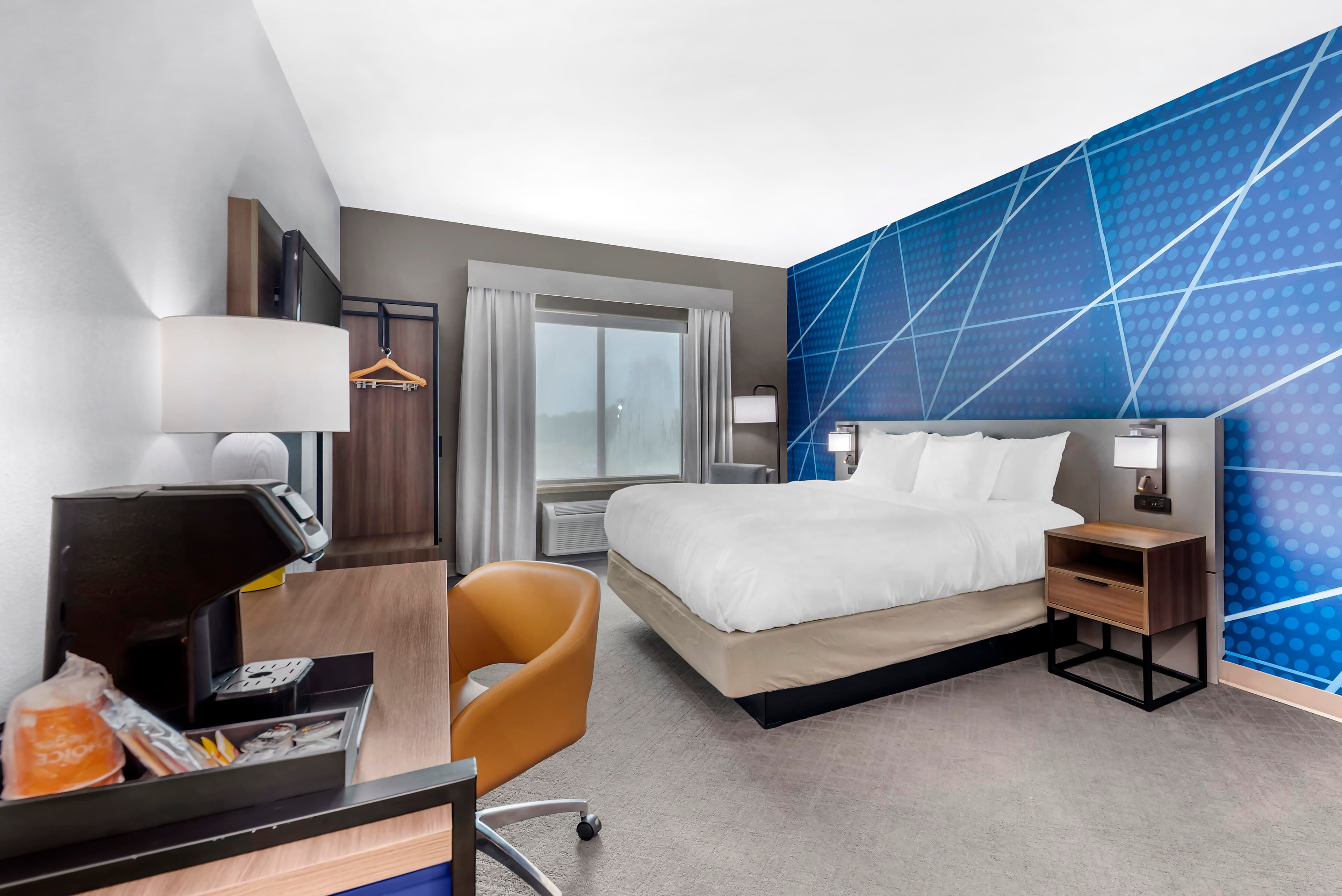 Comfort Inn & Suites Schulenburg - Image 2