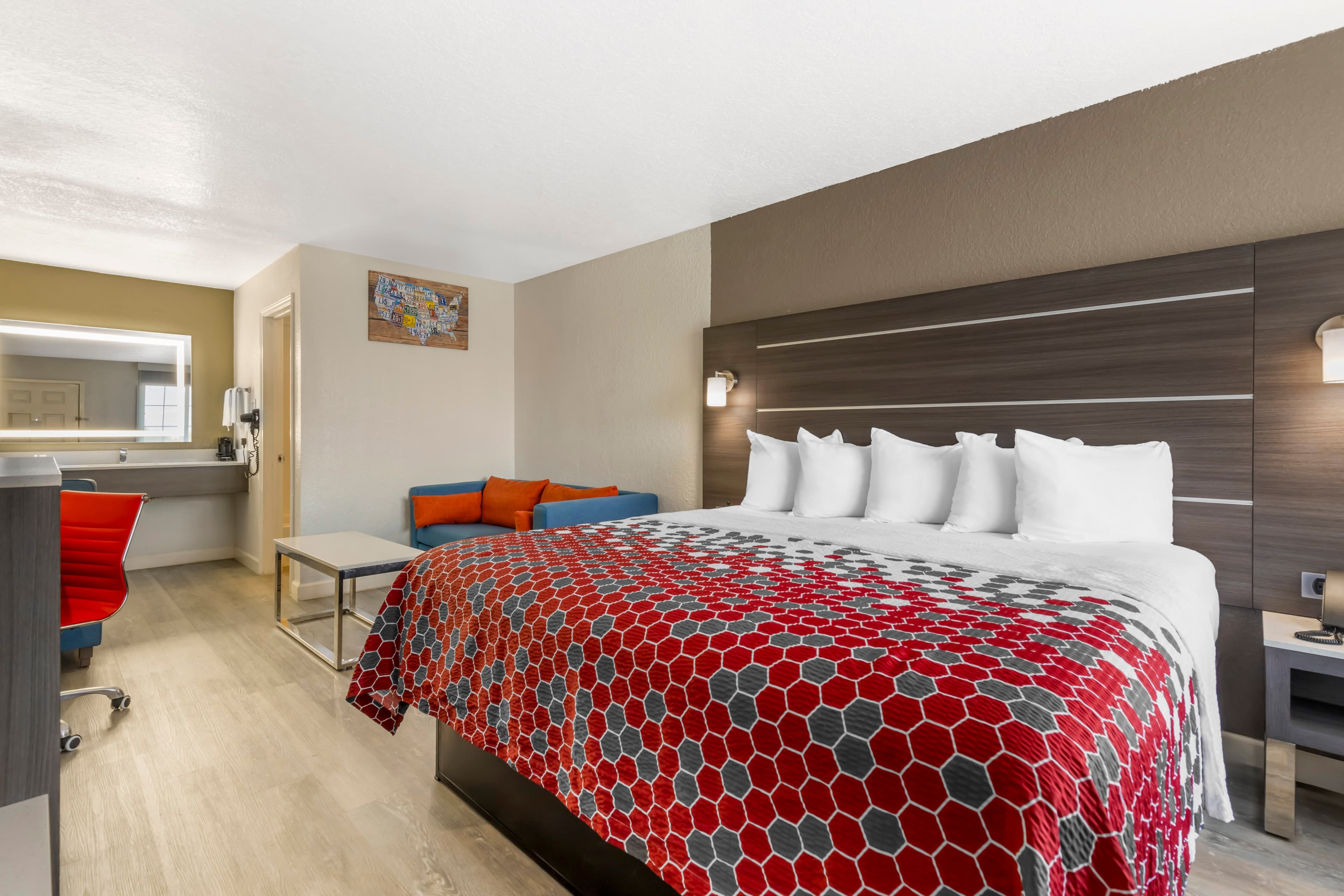 Econo Lodge Inn & Suites Near Lackland AFB — 10