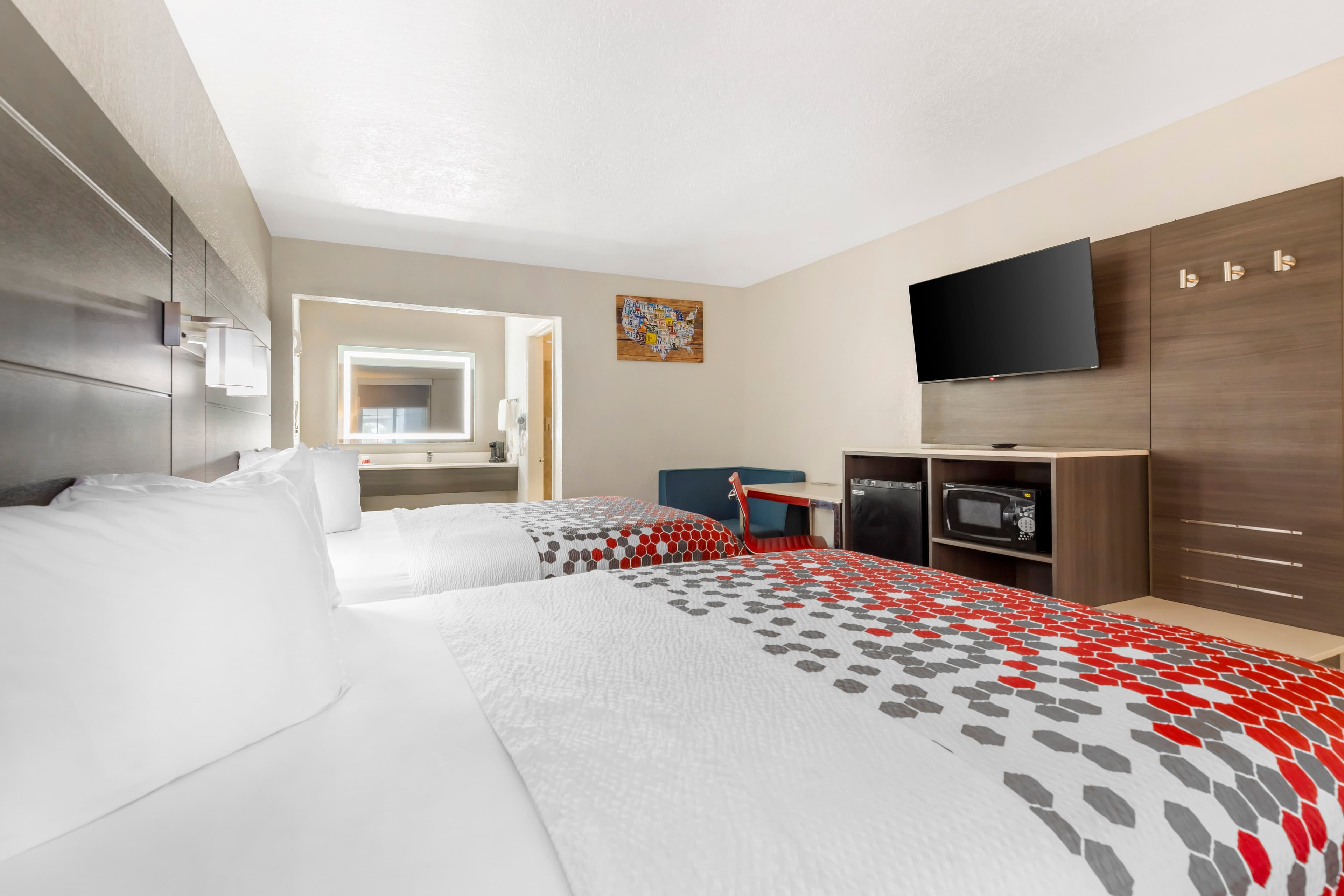 Econo Lodge Inn & Suites Near Lackland AFB — 16