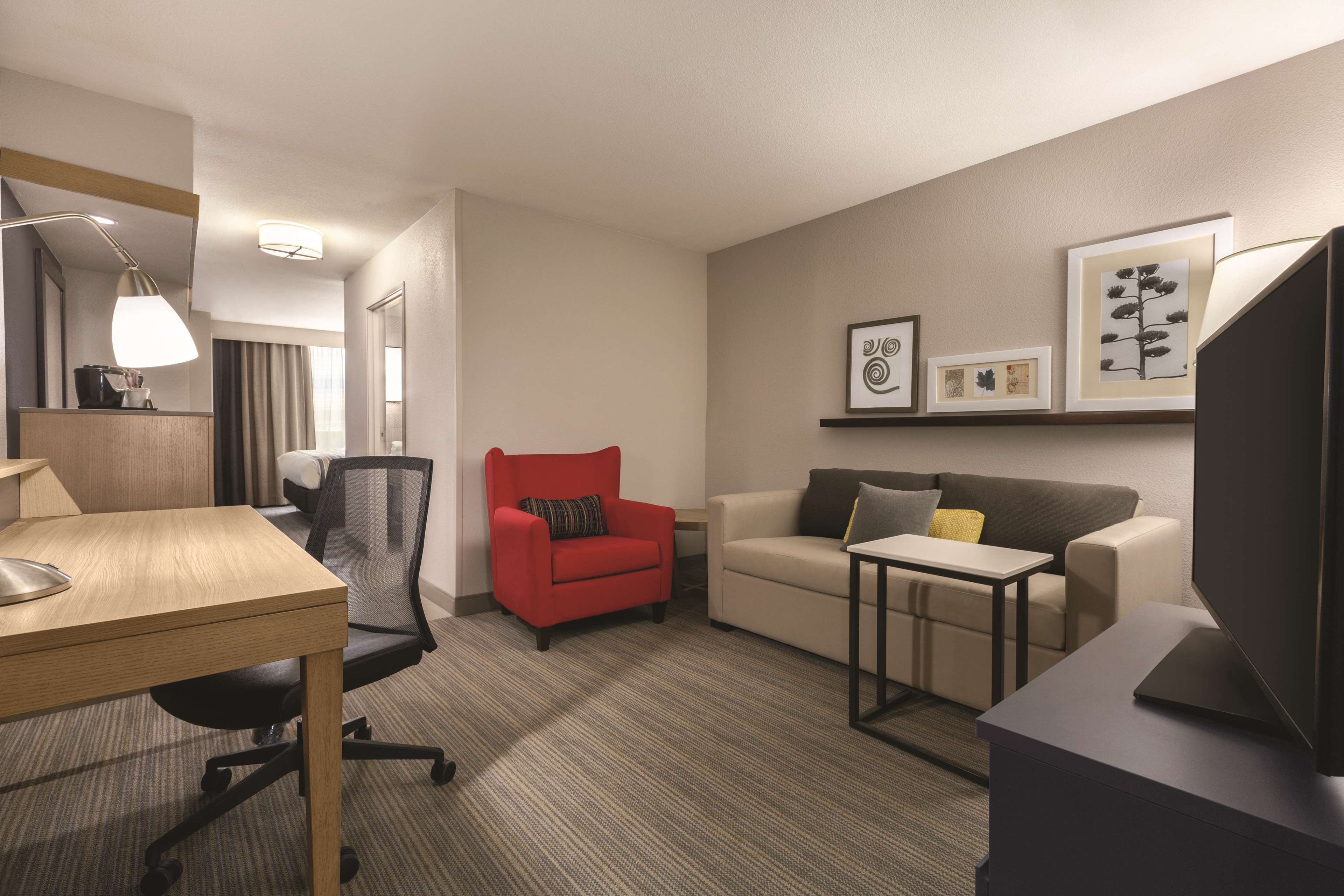 Country Inn & Suites by Radisson, Lubbock Southwest, TX - Image 4