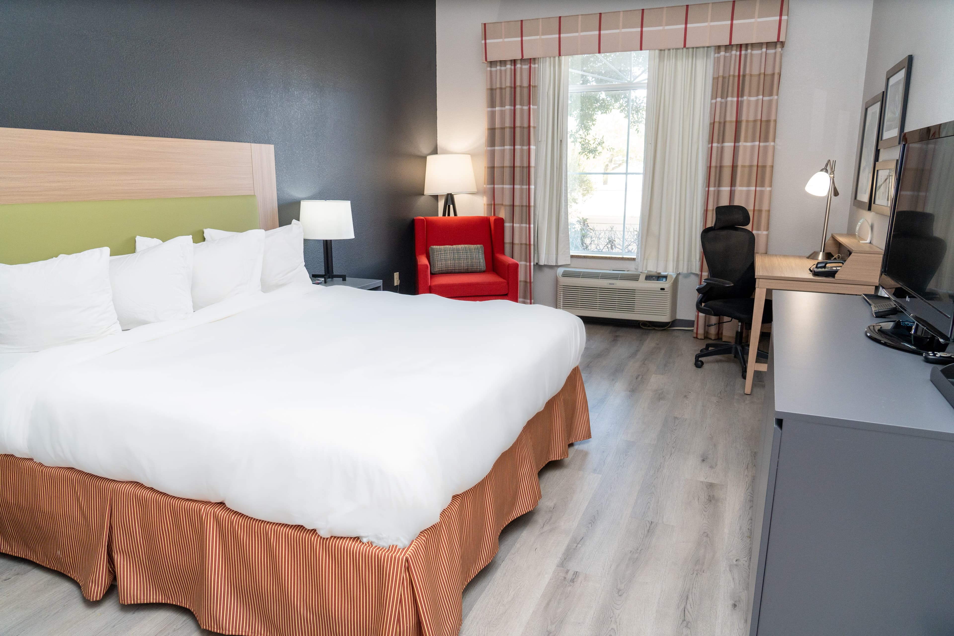 Country Inn & Suites by Radisson, College Station, TX — 13