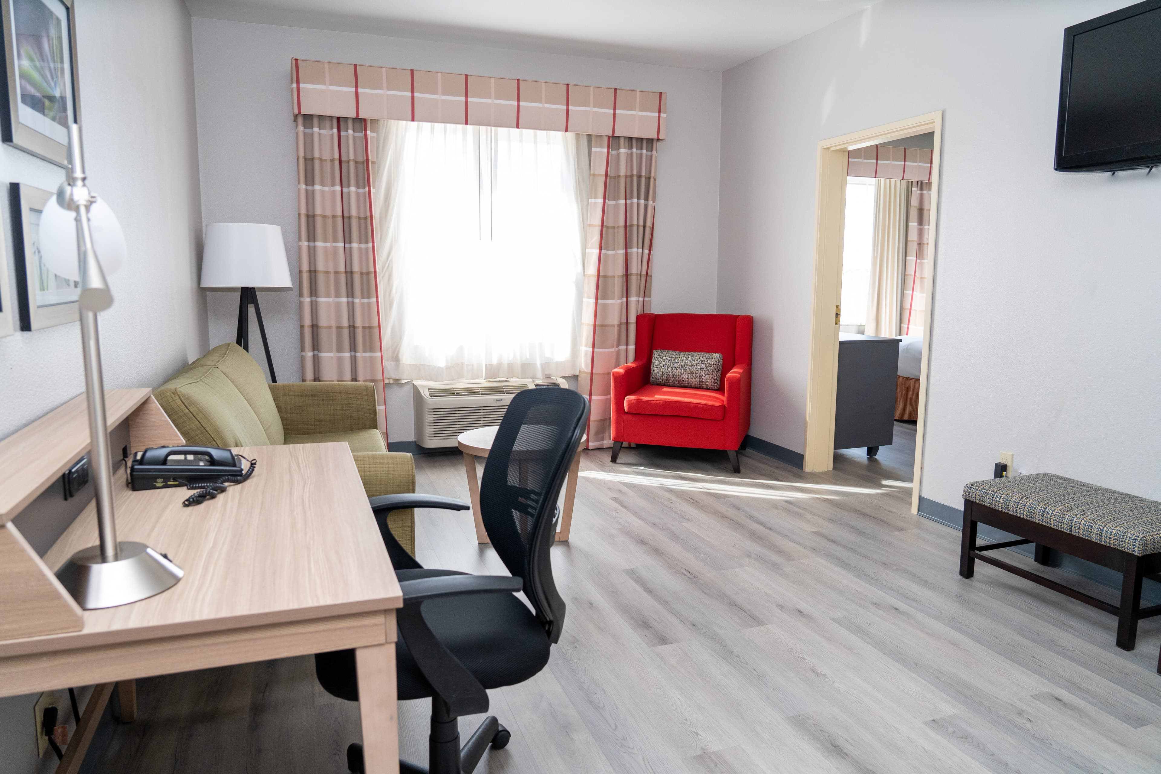Country Inn & Suites by Radisson, College Station, TX — 15