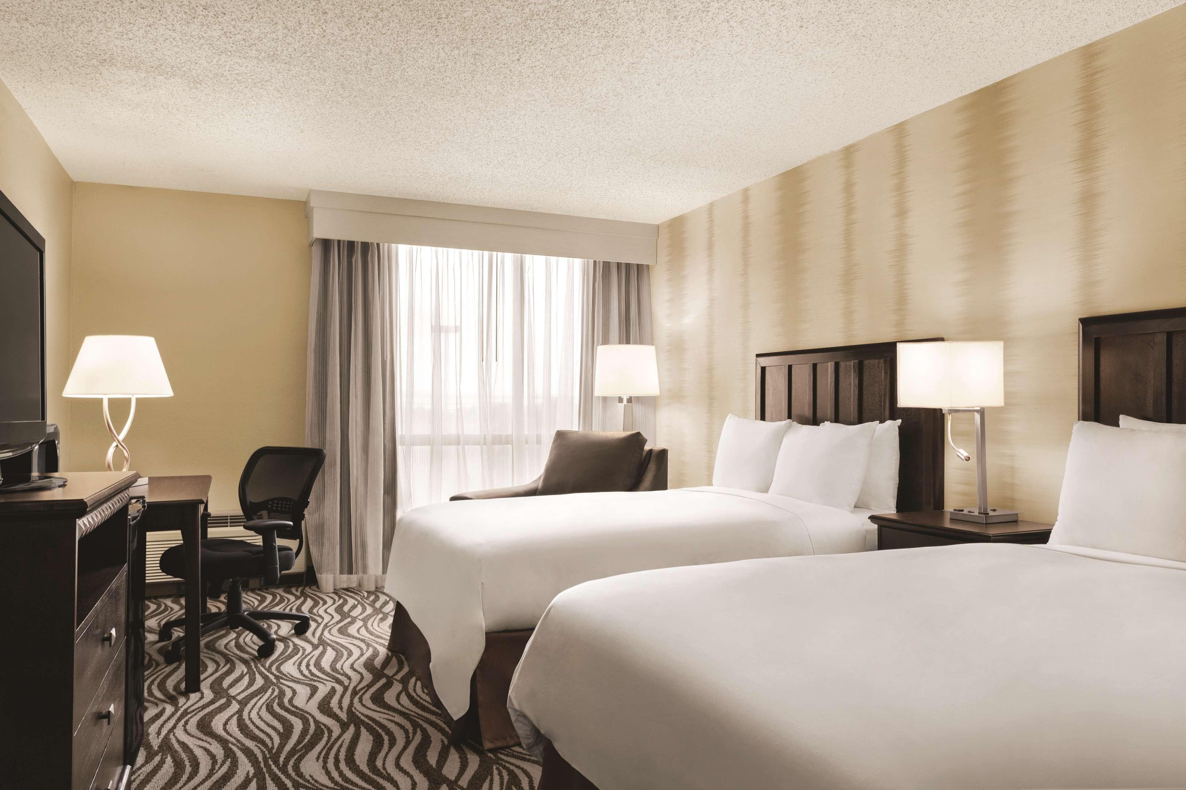 Radisson Hotel Fort Worth North-Fossil Creek - Image 3