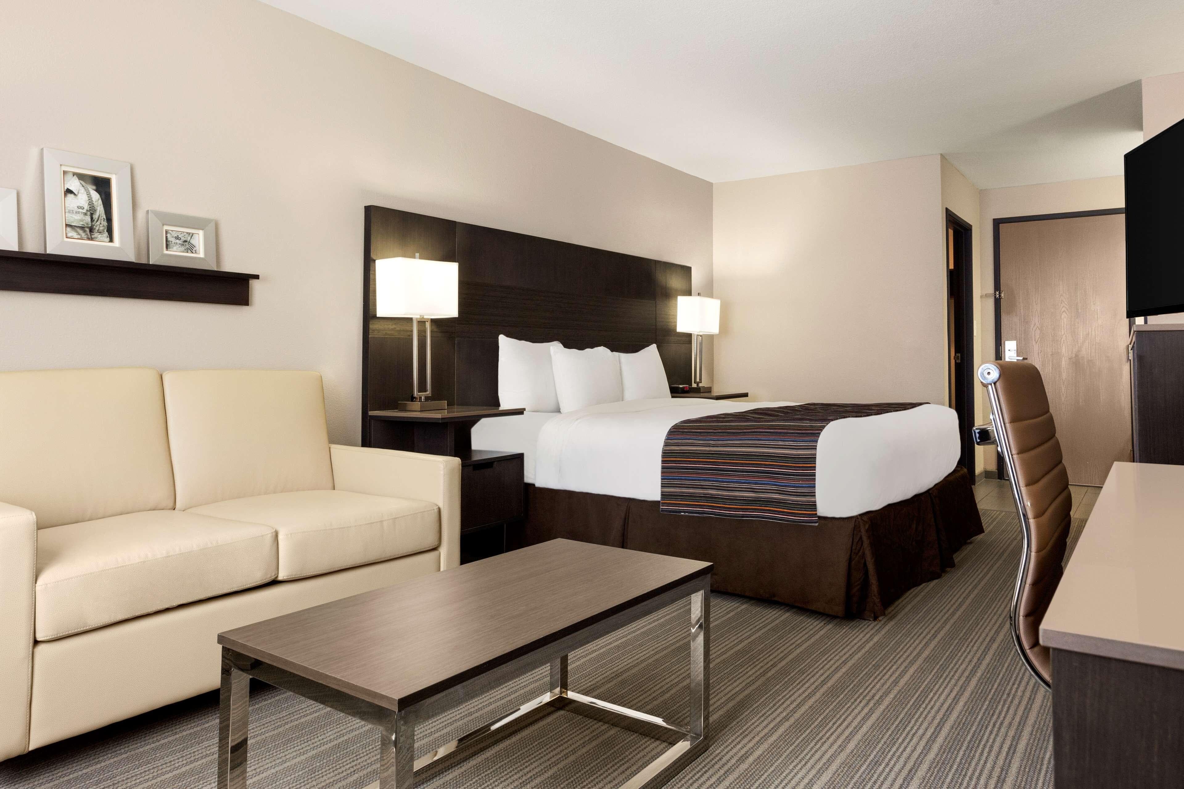 Country Inn & Suites by Radisson, San Antonio Lackland AFB - SeaWorld Area - Image 2