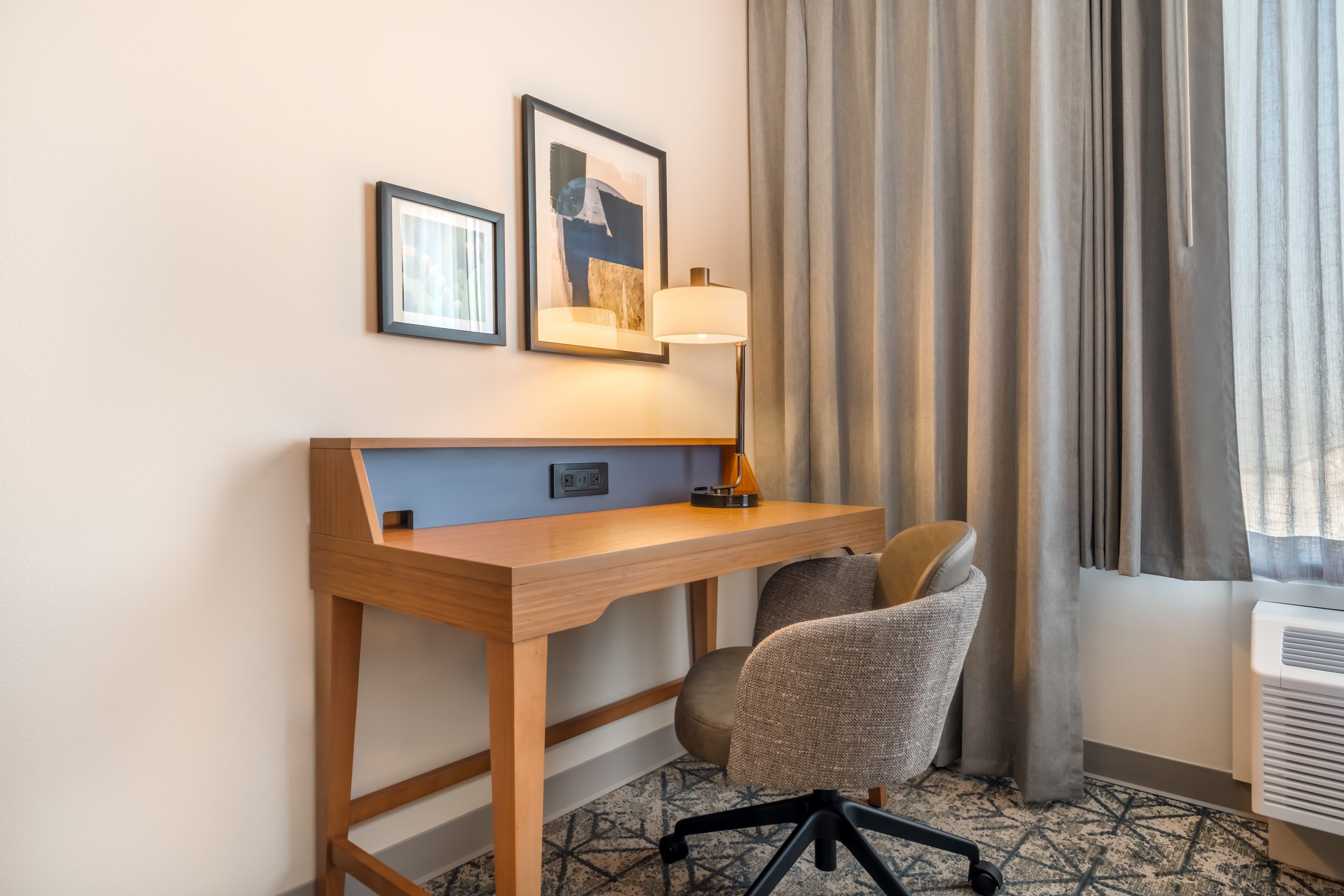 Country Inn & Suites by Radisson, Amarillo Central — 6