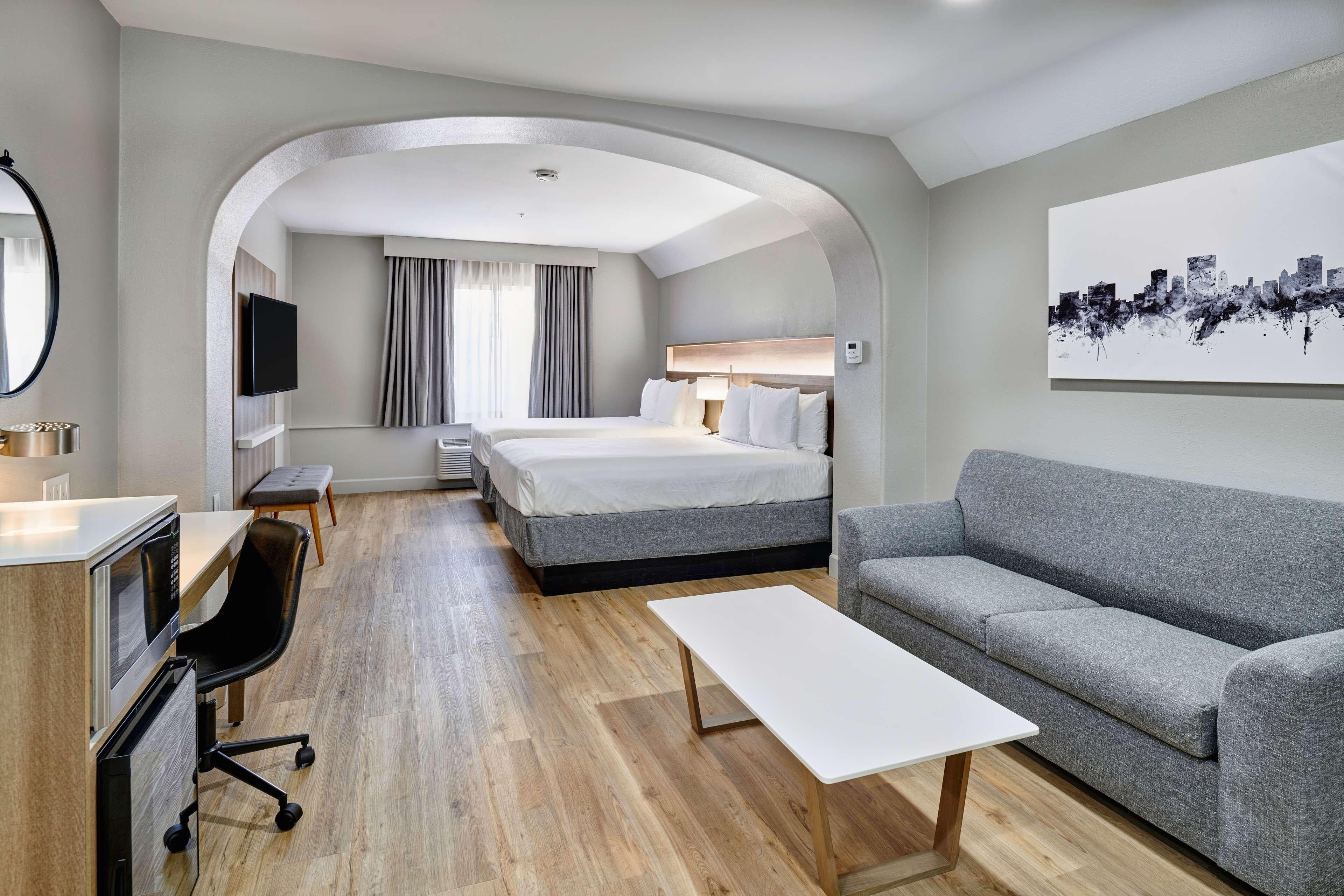 Radisson Hotel El Paso Airport - Image 3