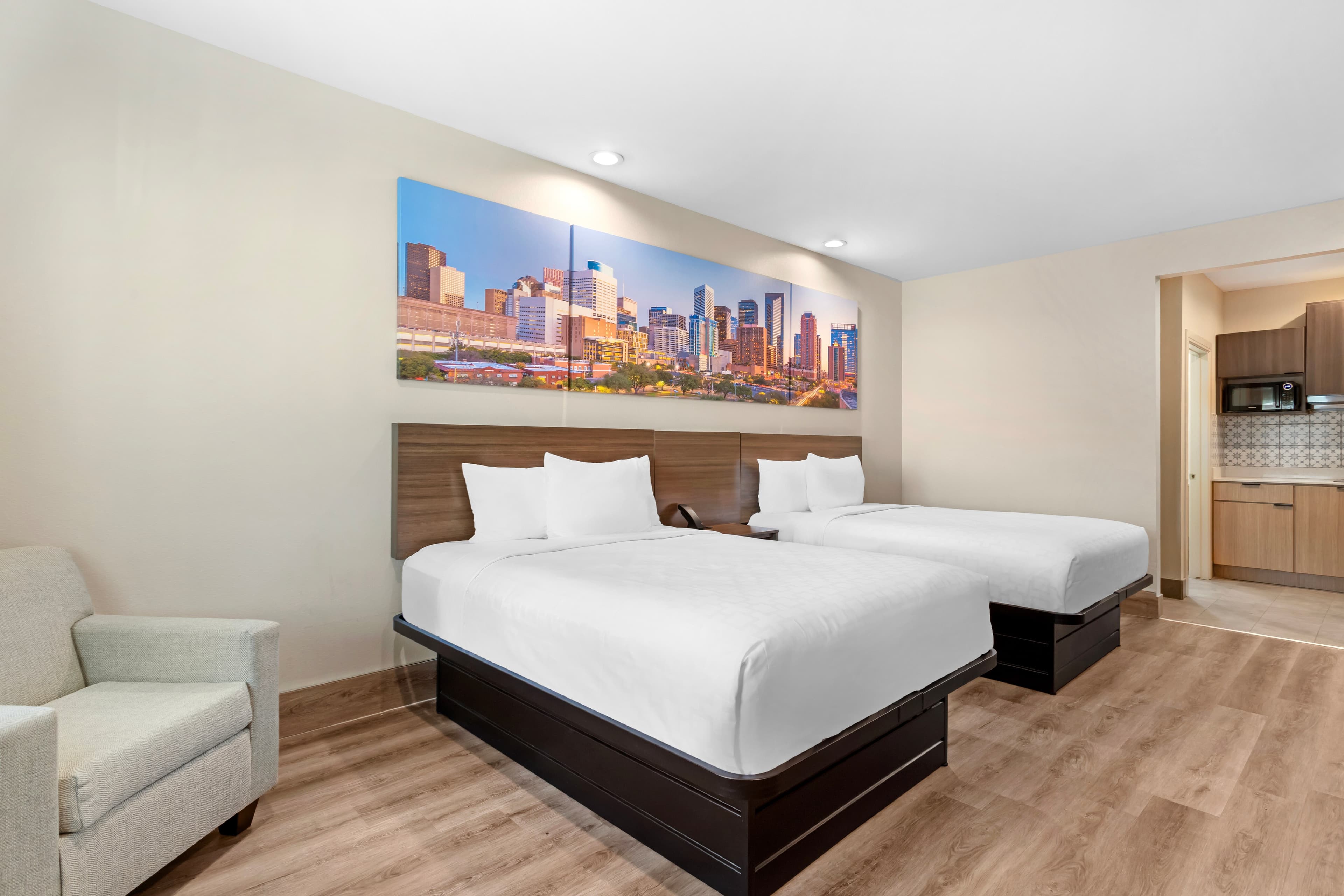 Clarion Pointe Spring - Houston North - Image 2