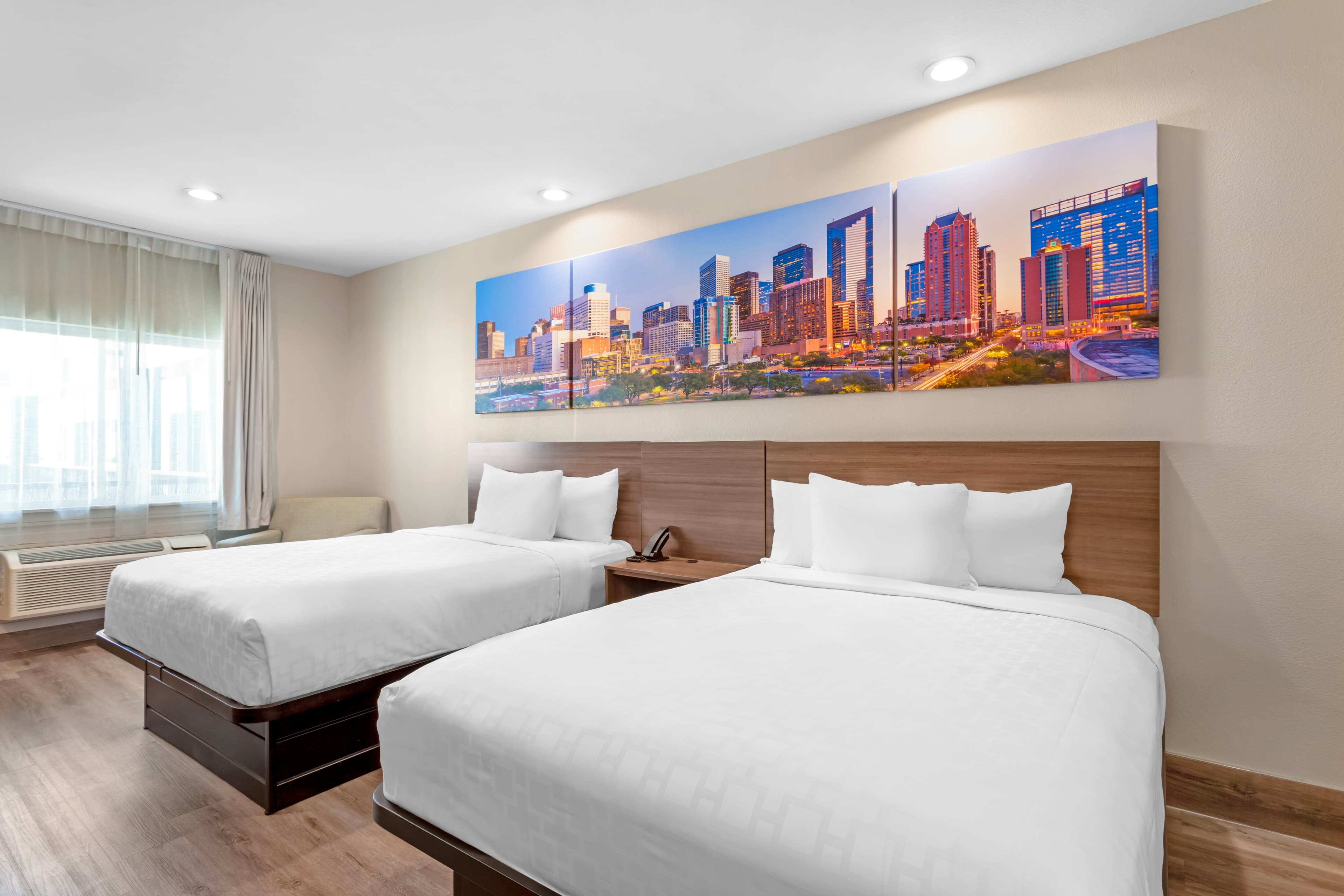 Clarion Pointe Spring - Houston North - Image 4