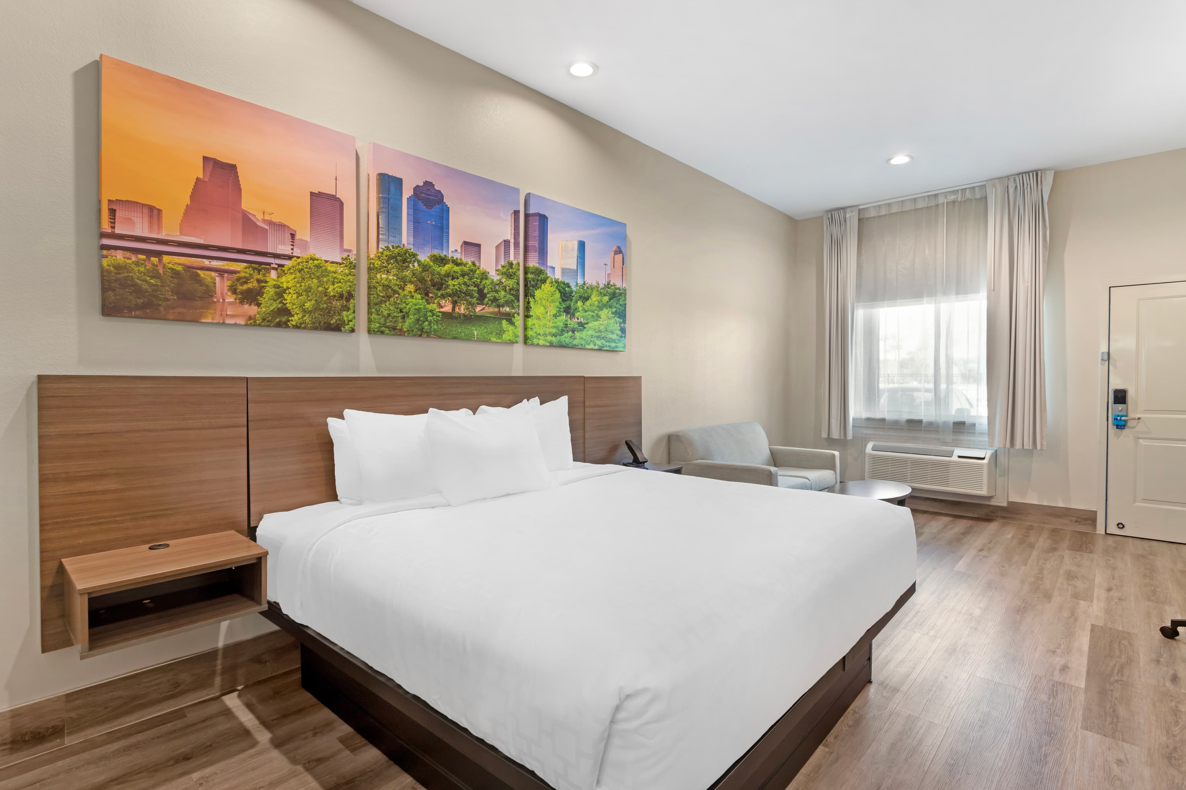 Clarion Pointe Spring - Houston North — 21