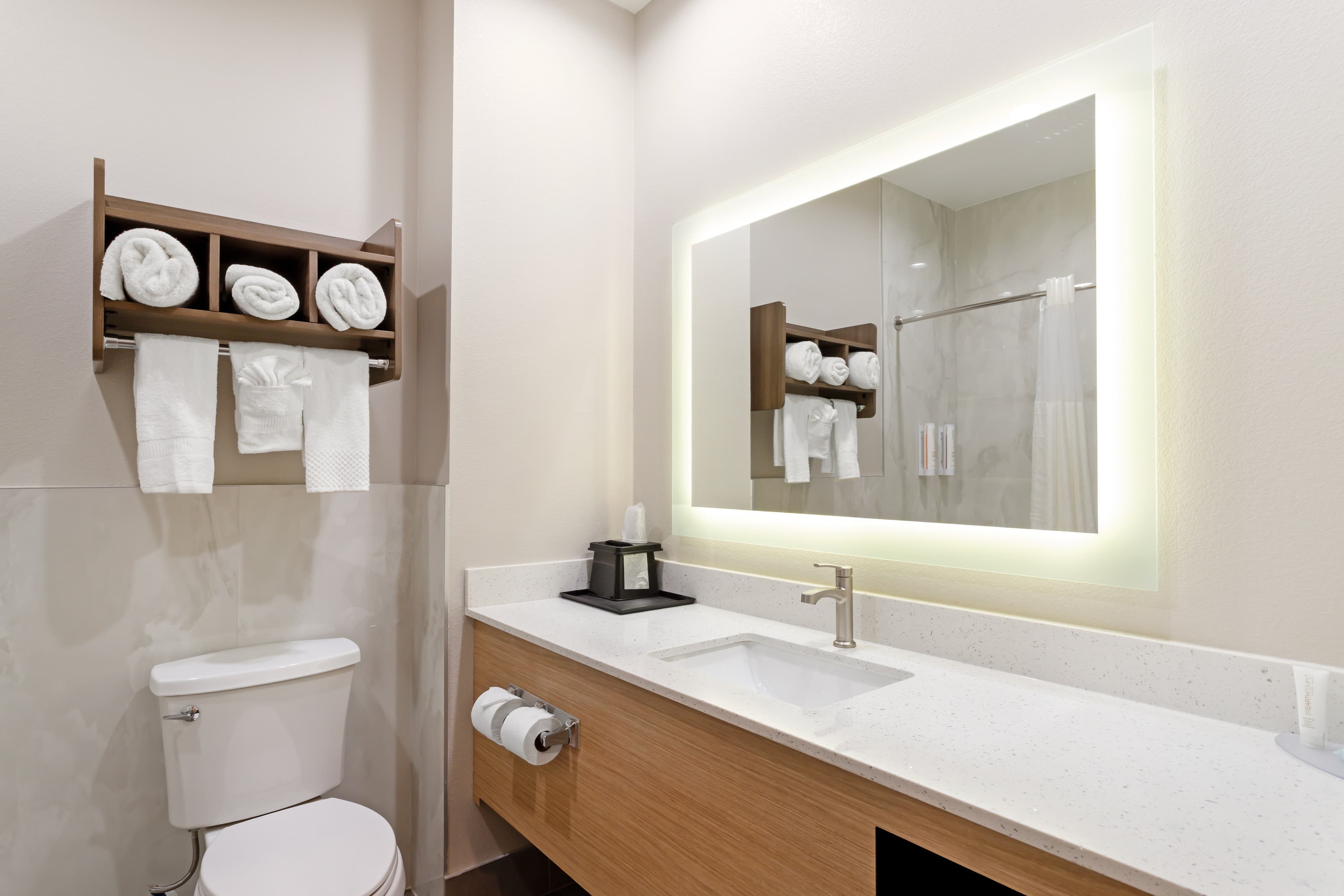 Clarion Pointe Spring - Houston North — 15