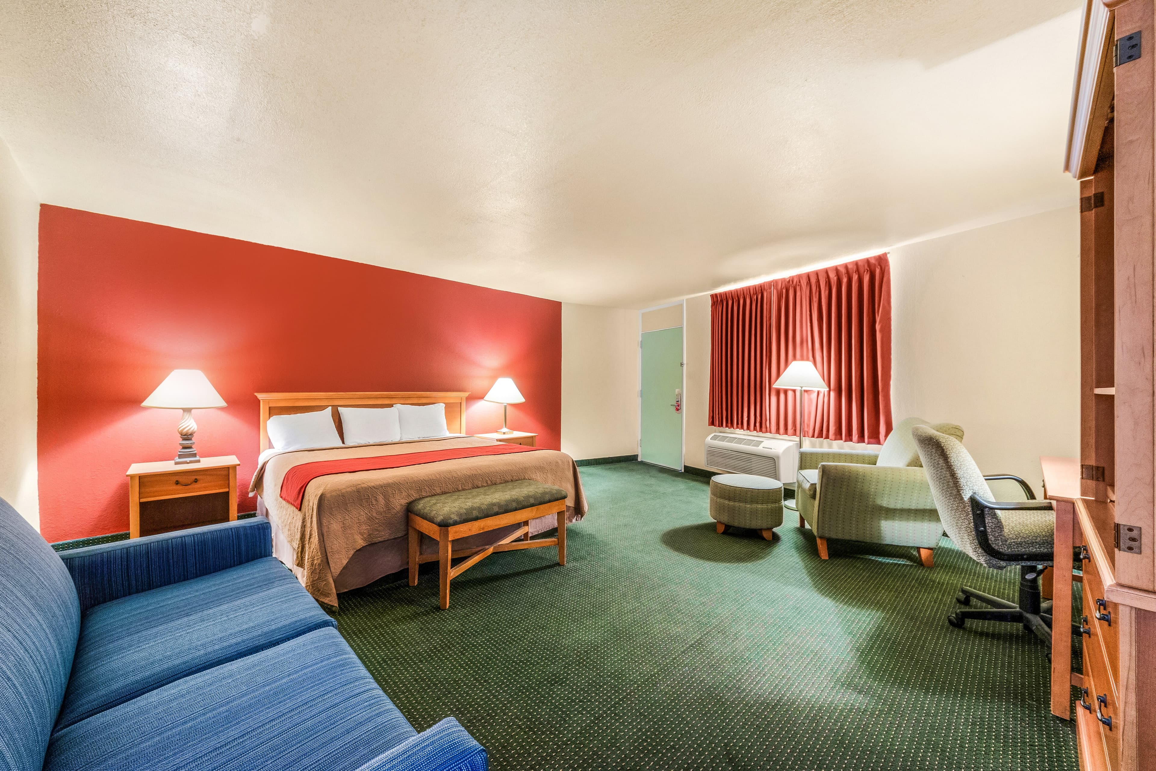 Econo Lodge Del Rio — 7