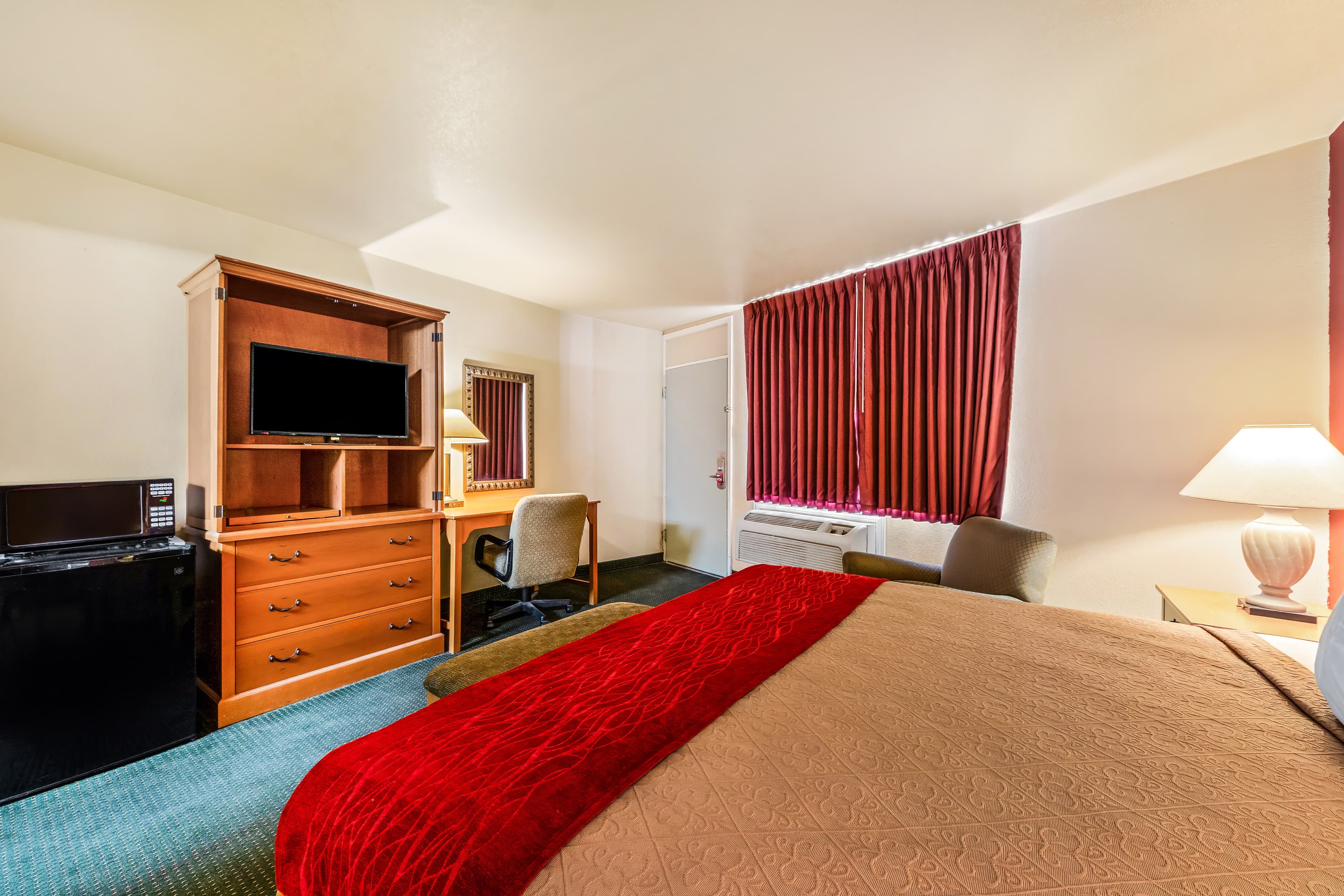Econo Lodge Del Rio — 12