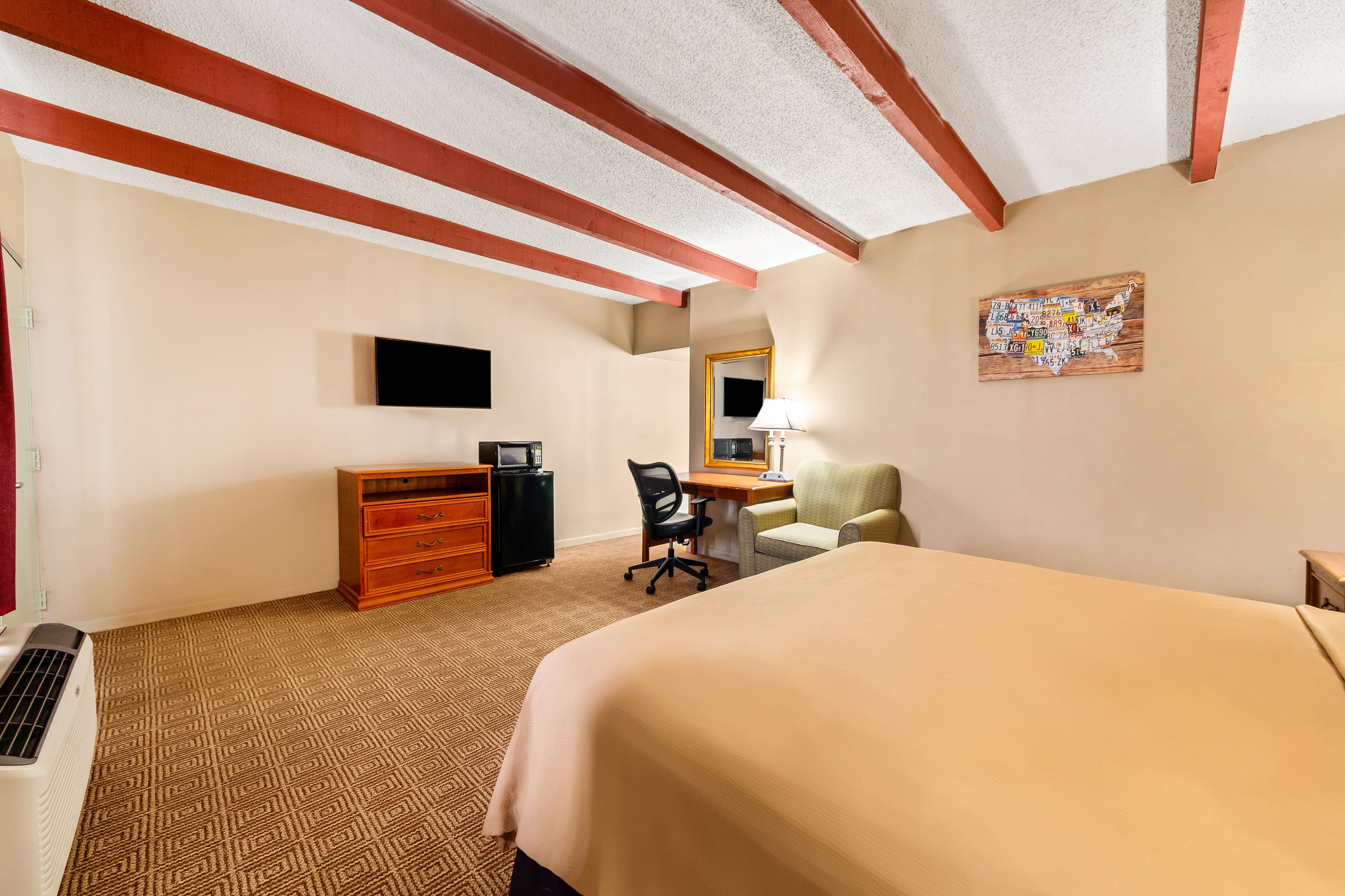 Econo Lodge Del Rio — 14
