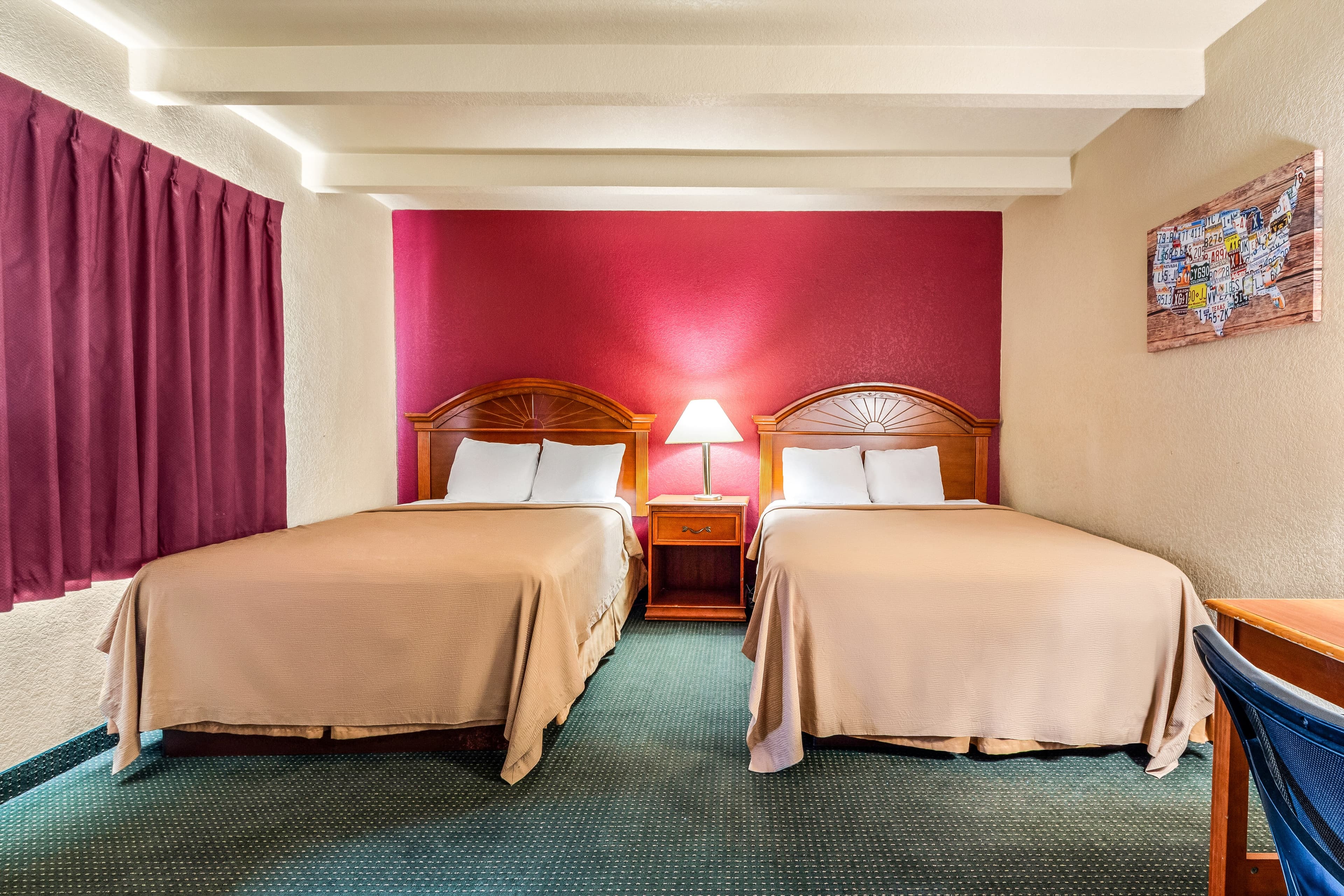 Econo Lodge Del Rio — 18