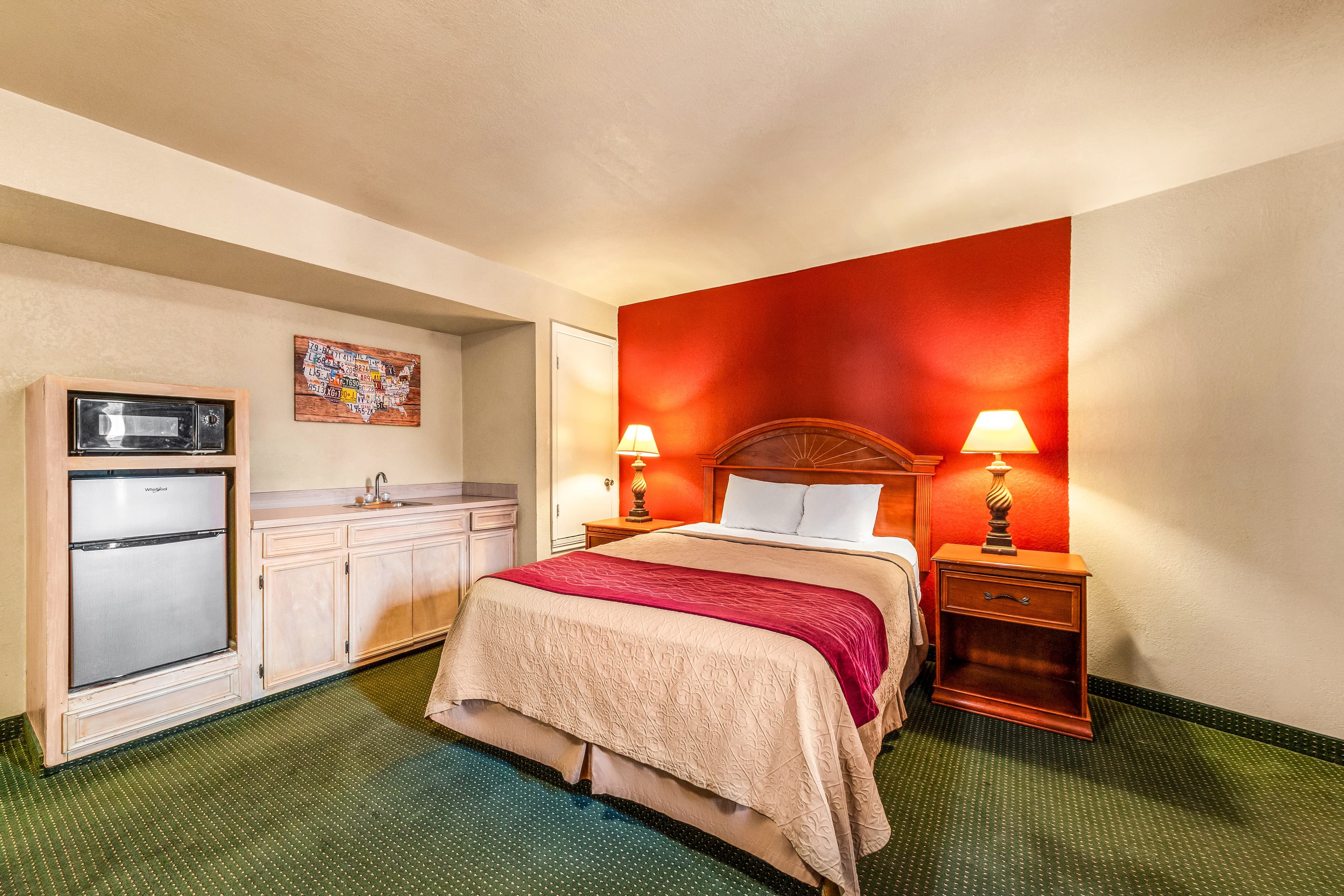 Econo Lodge Del Rio — 24