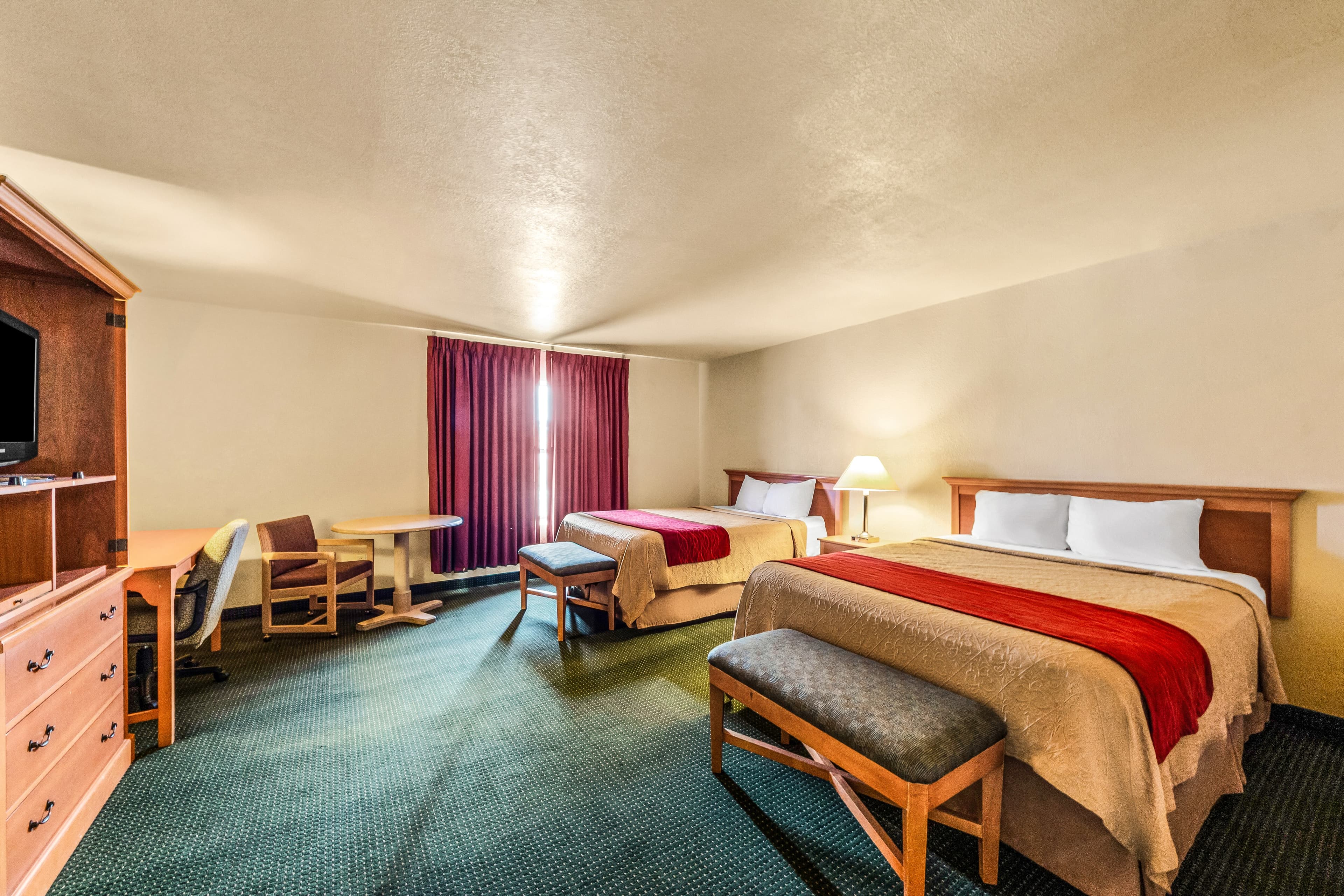 Econo Lodge Del Rio — 25
