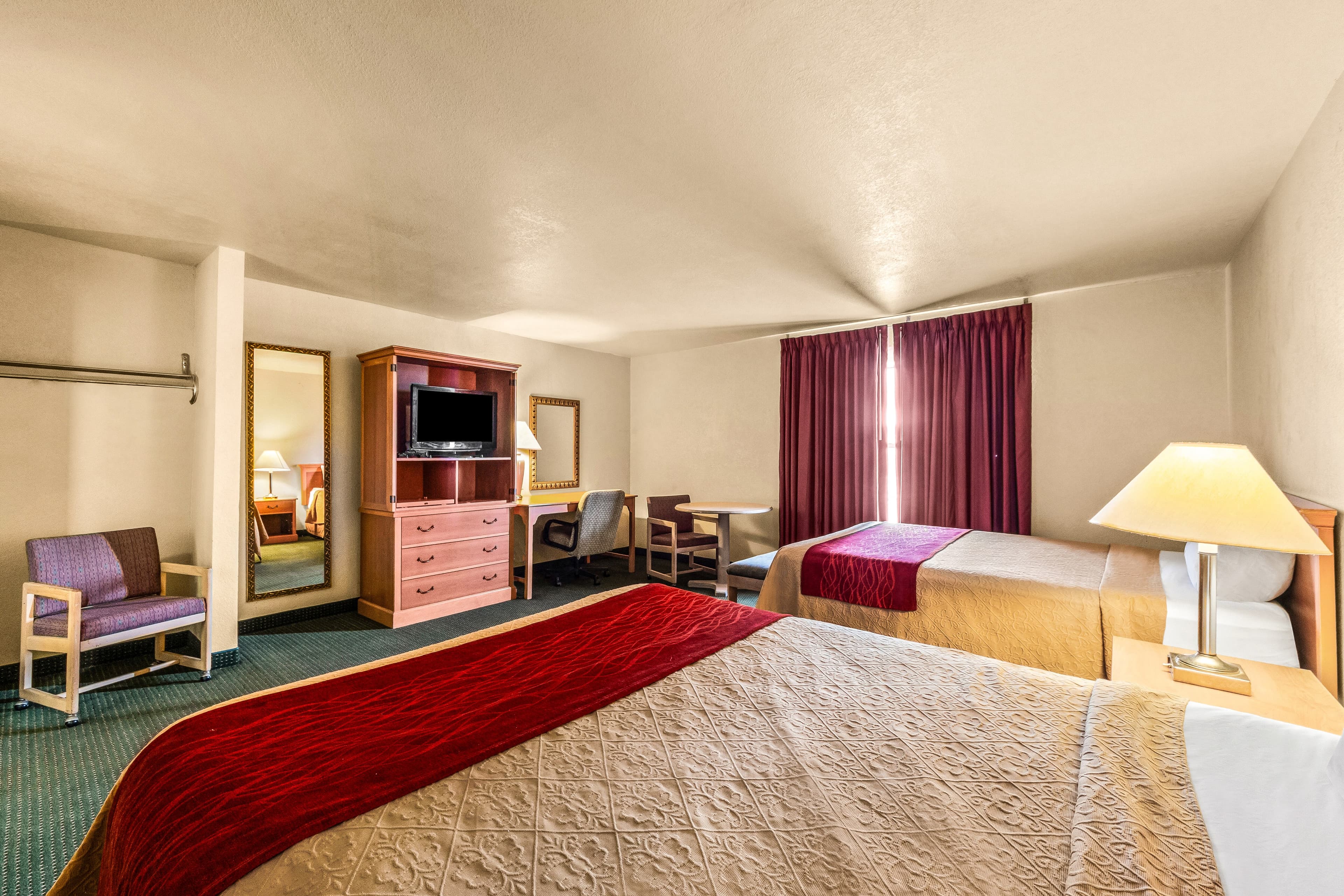 Econo Lodge Del Rio — 26