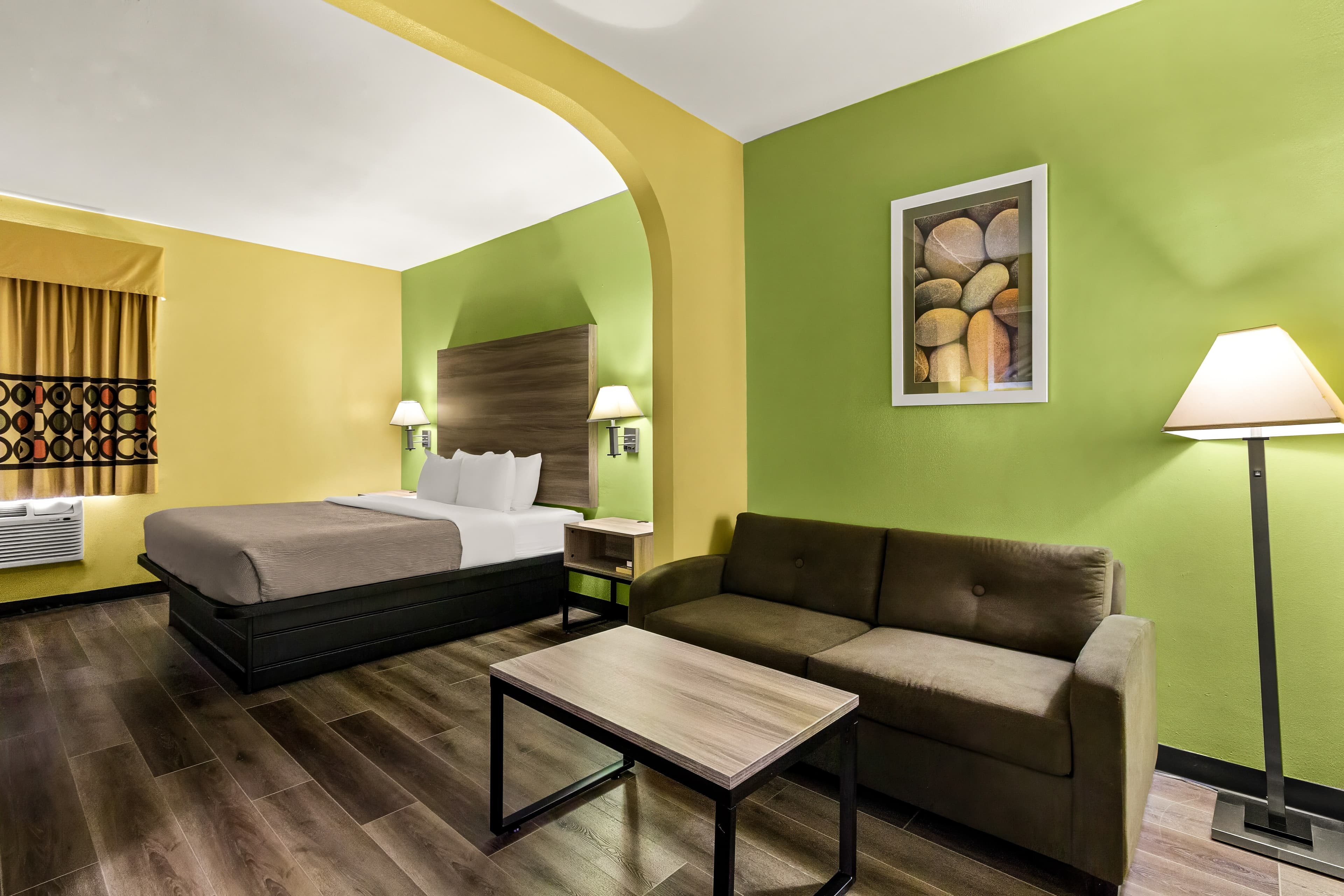 Quality Inn Bay City TX - Image 4