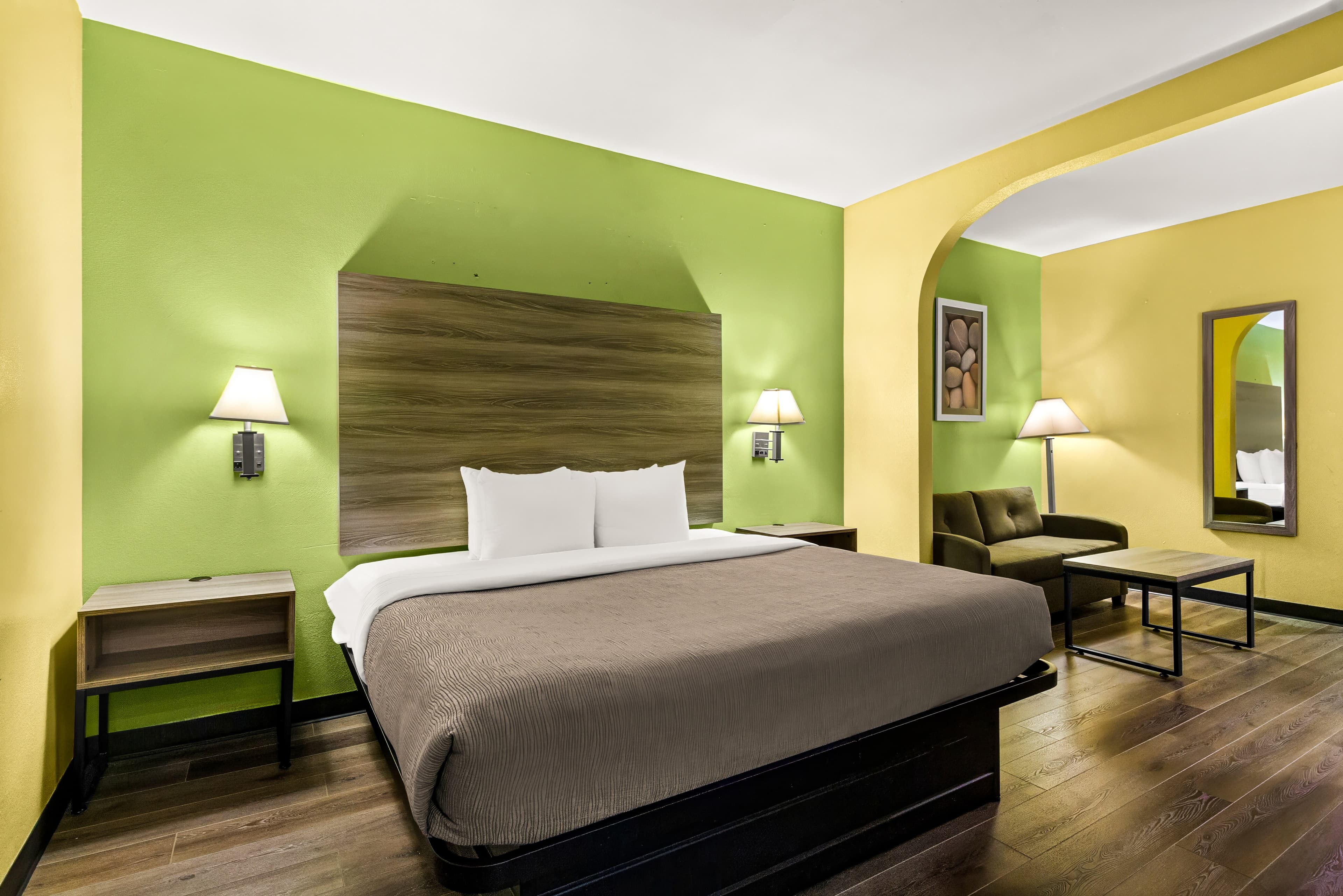 Quality Inn Bay City TX - Image 5