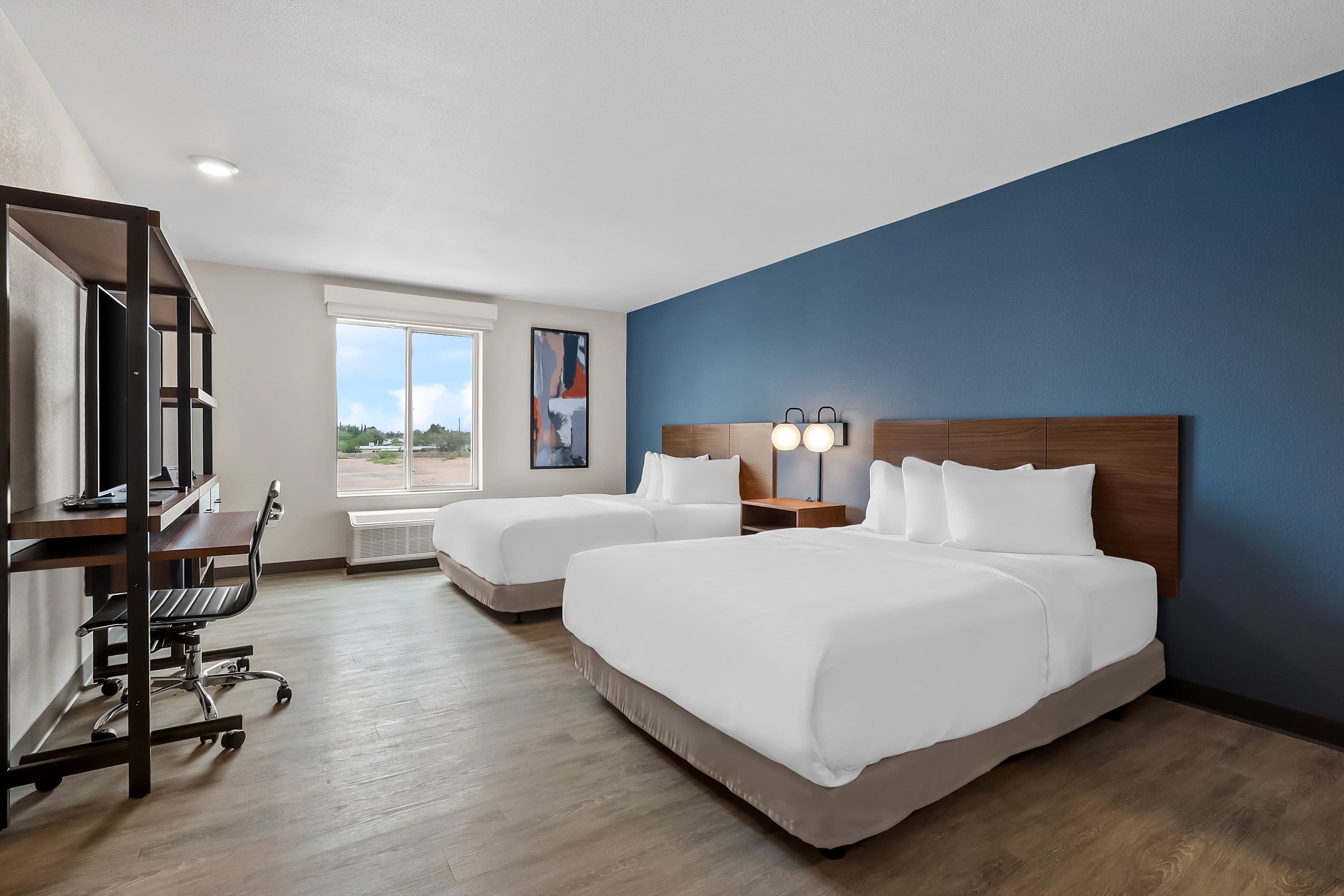 Everhome Suites El Paso Airport near Fort Bliss — 6