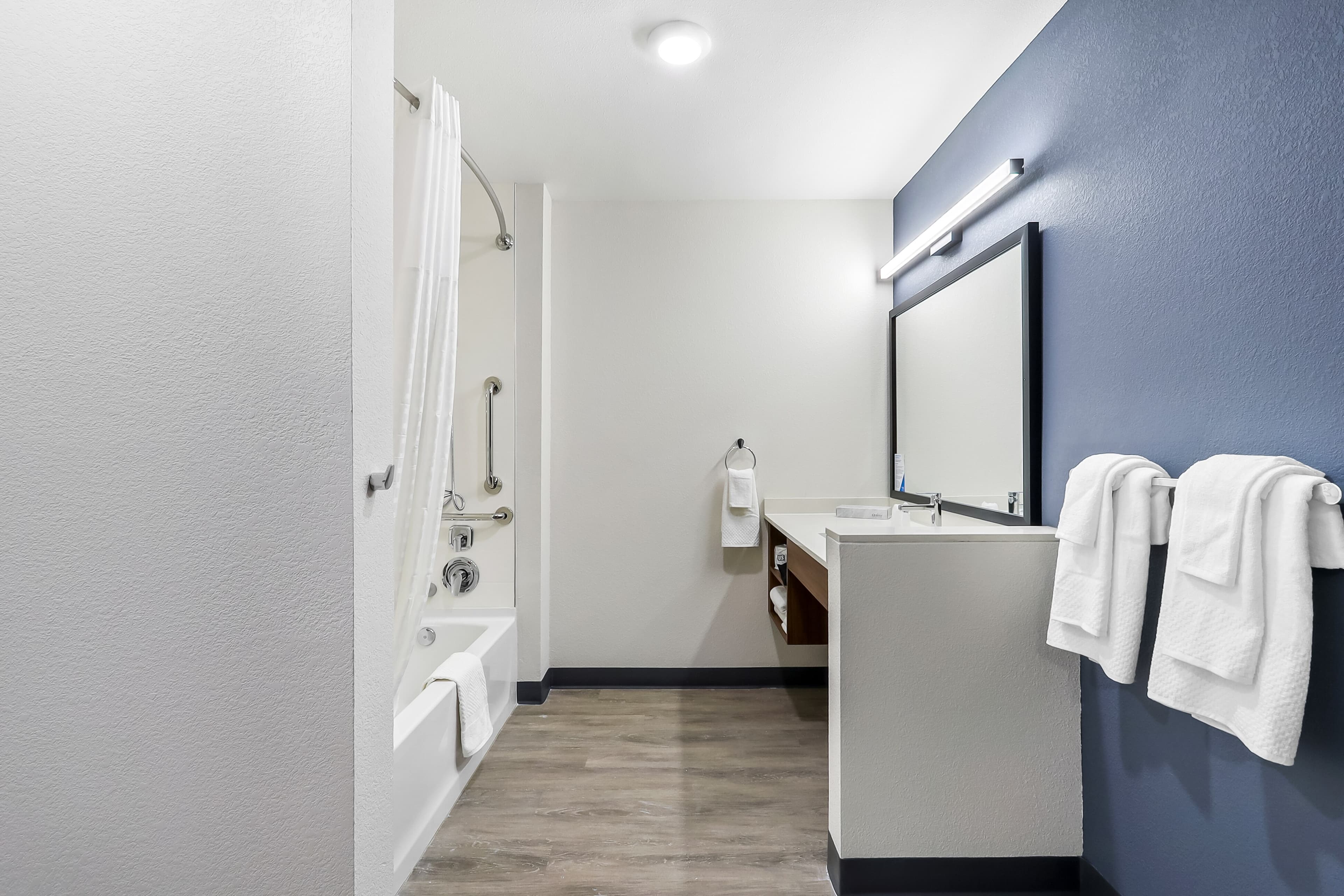 Everhome Suites El Paso Airport near Fort Bliss — 9