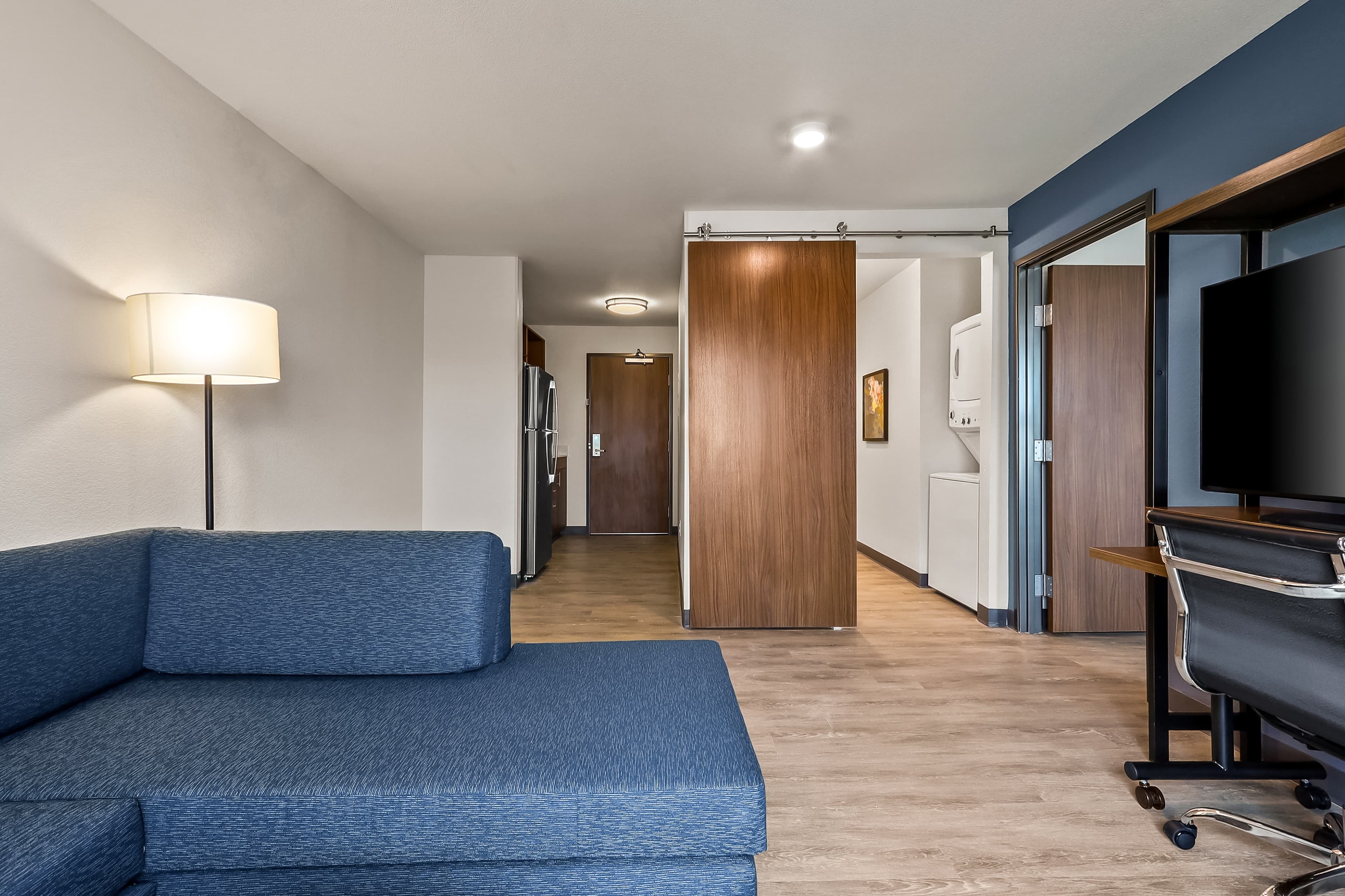 Everhome Suites El Paso Airport near Fort Bliss — 23