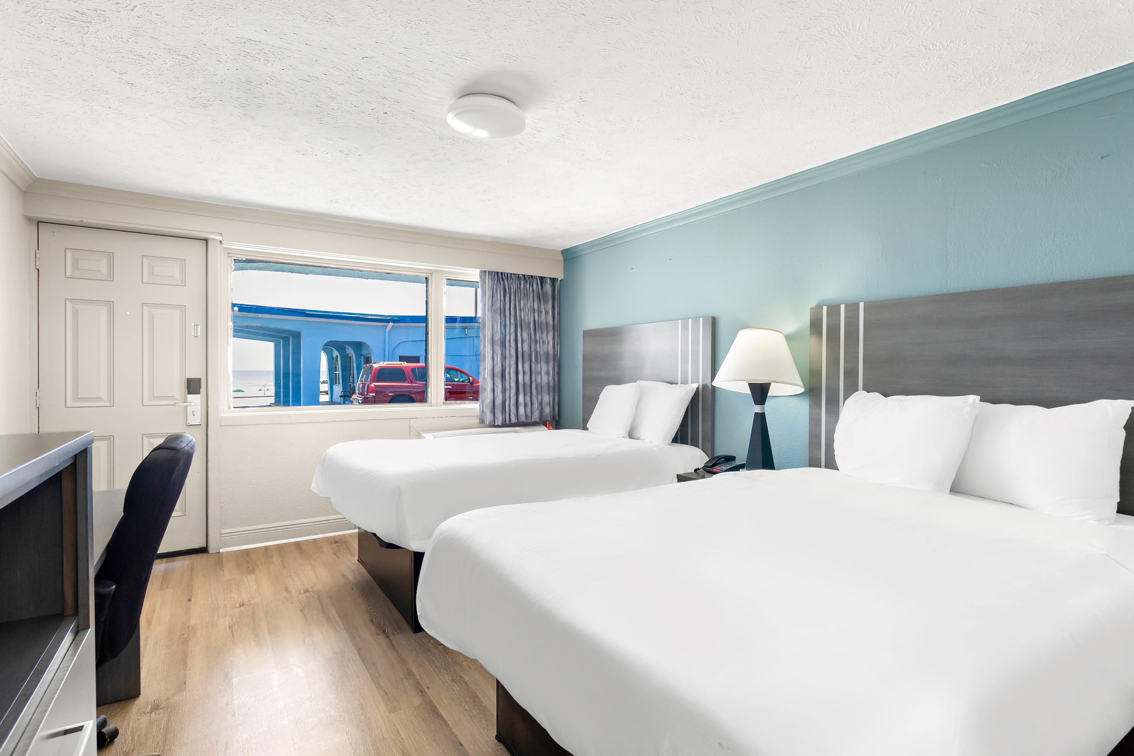 Econo Lodge Galveston Seawall - Image 4