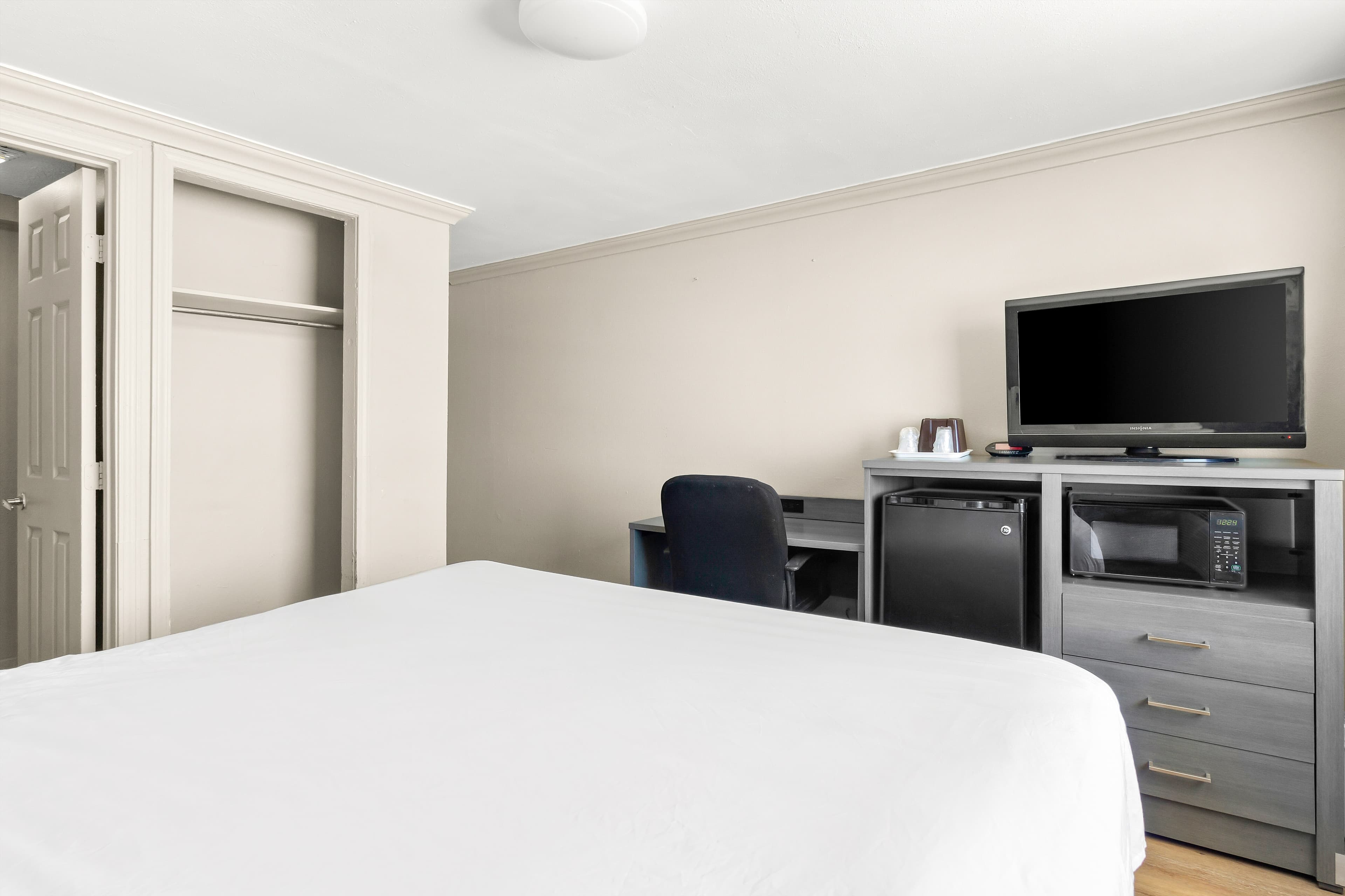 Econo Lodge Galveston Seawall — 15