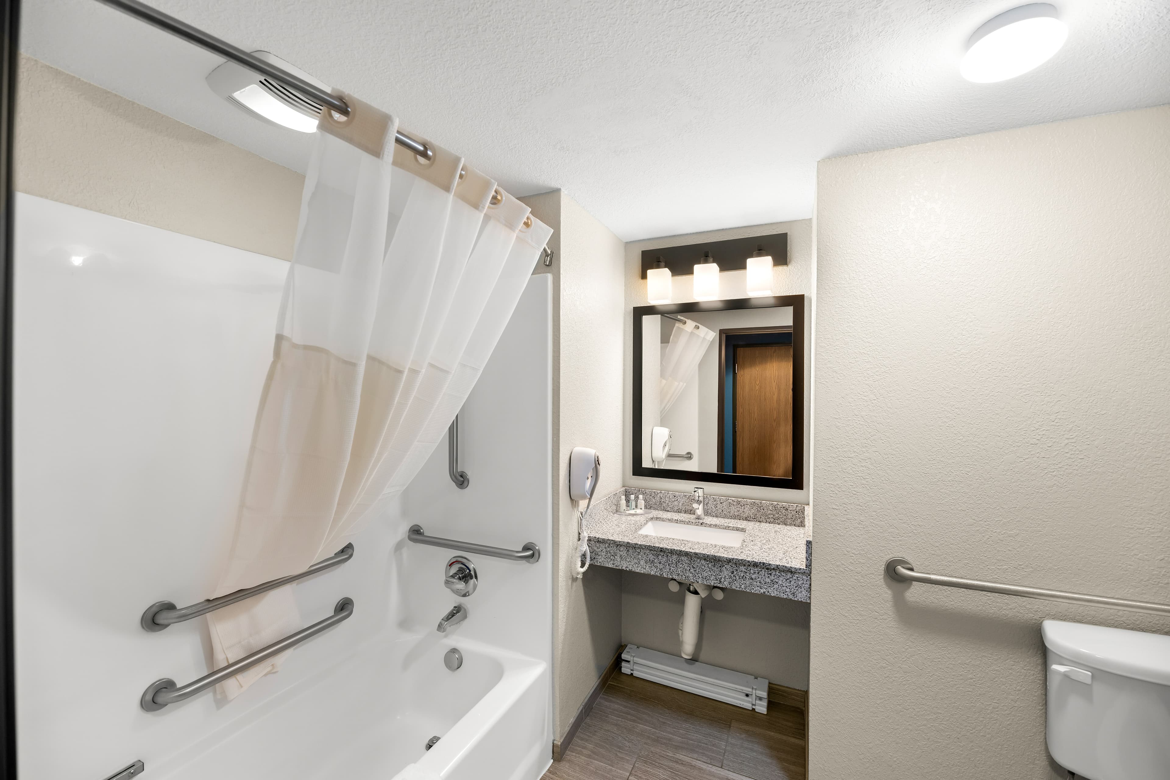 Quality Inn & Suites Big Spring — 15