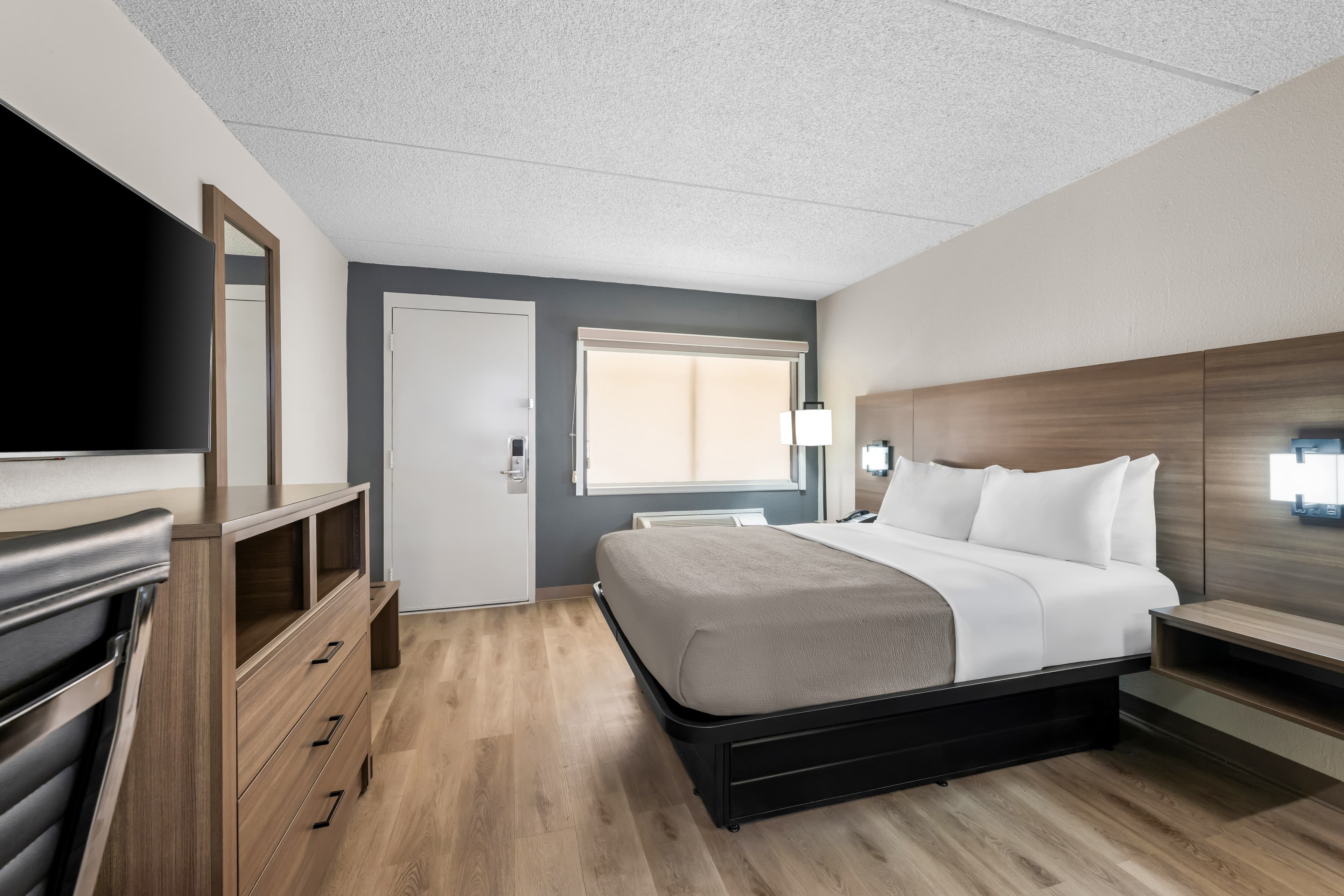 Quality Inn Odessa near University - Image 4