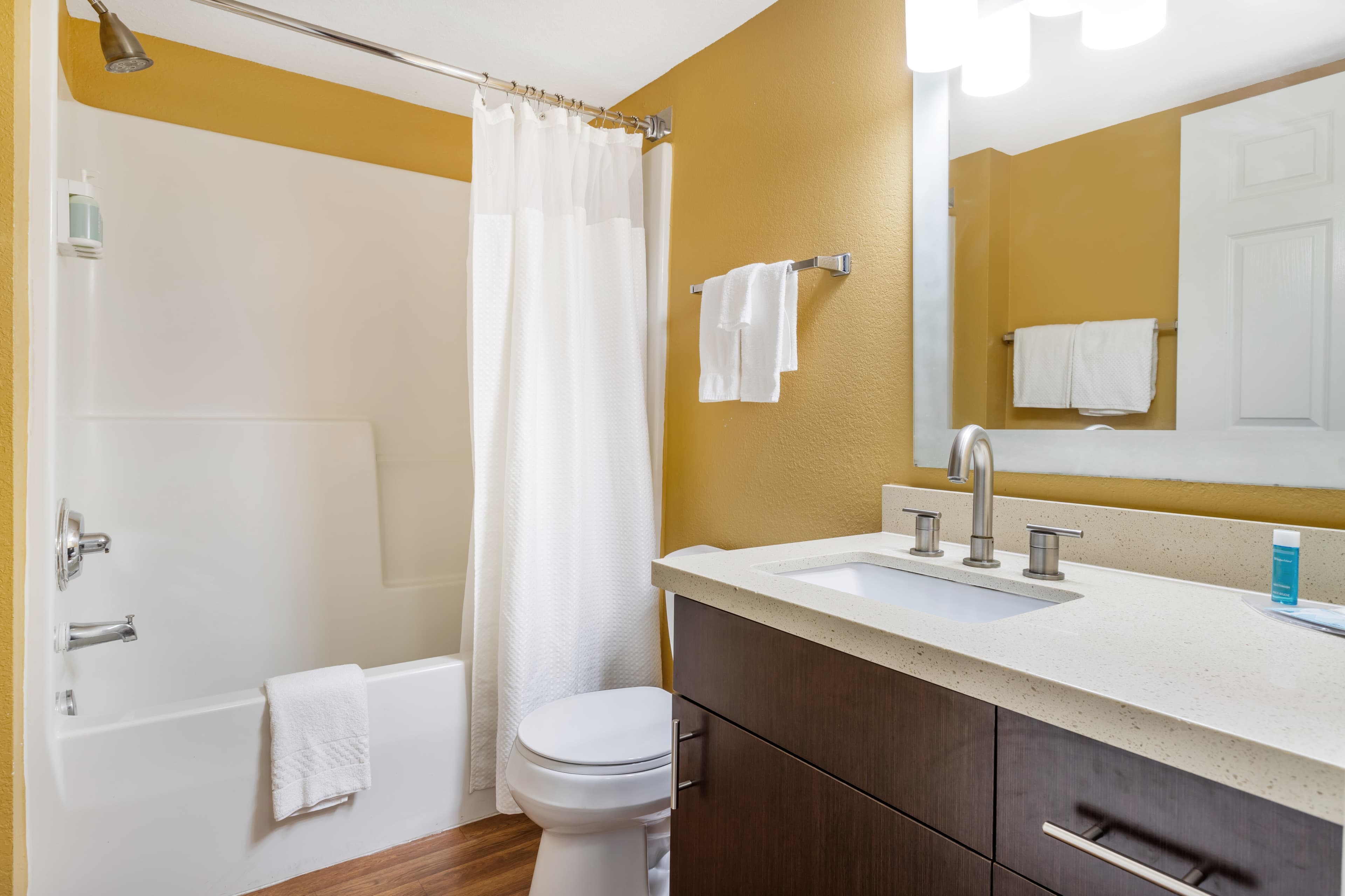 MainStay Suites Houston NASA/Clear Lake — 18