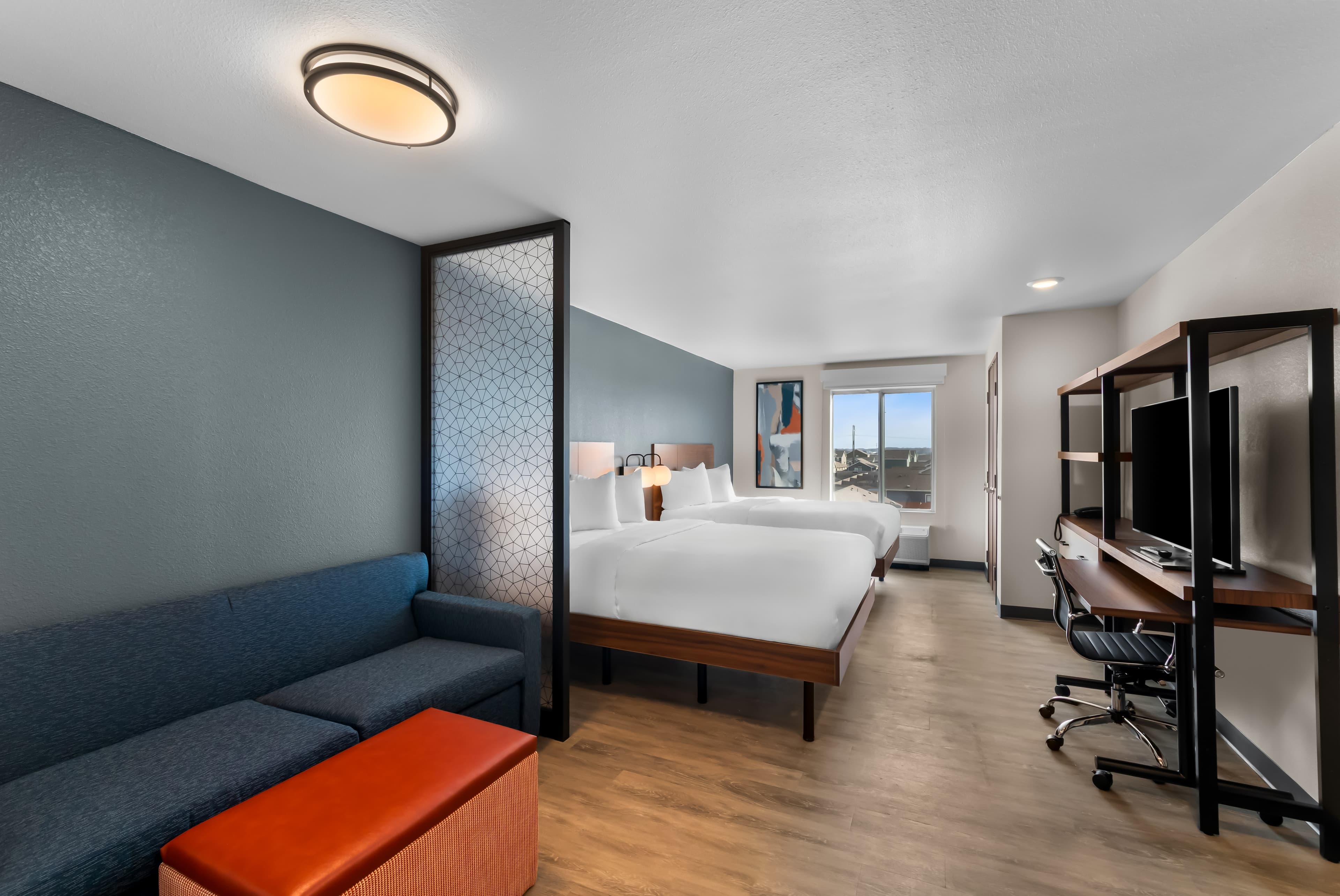 Everhome Suites Bastrop - Image 2