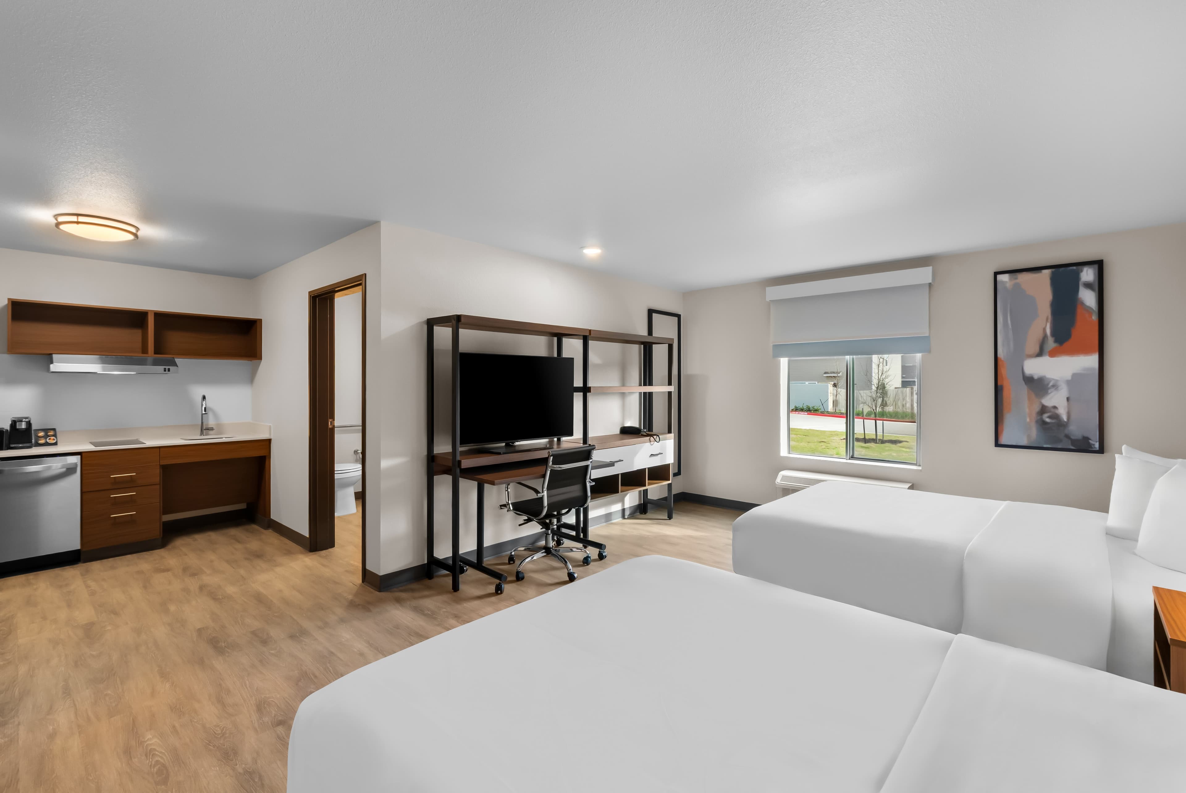 Everhome Suites Bastrop — 7