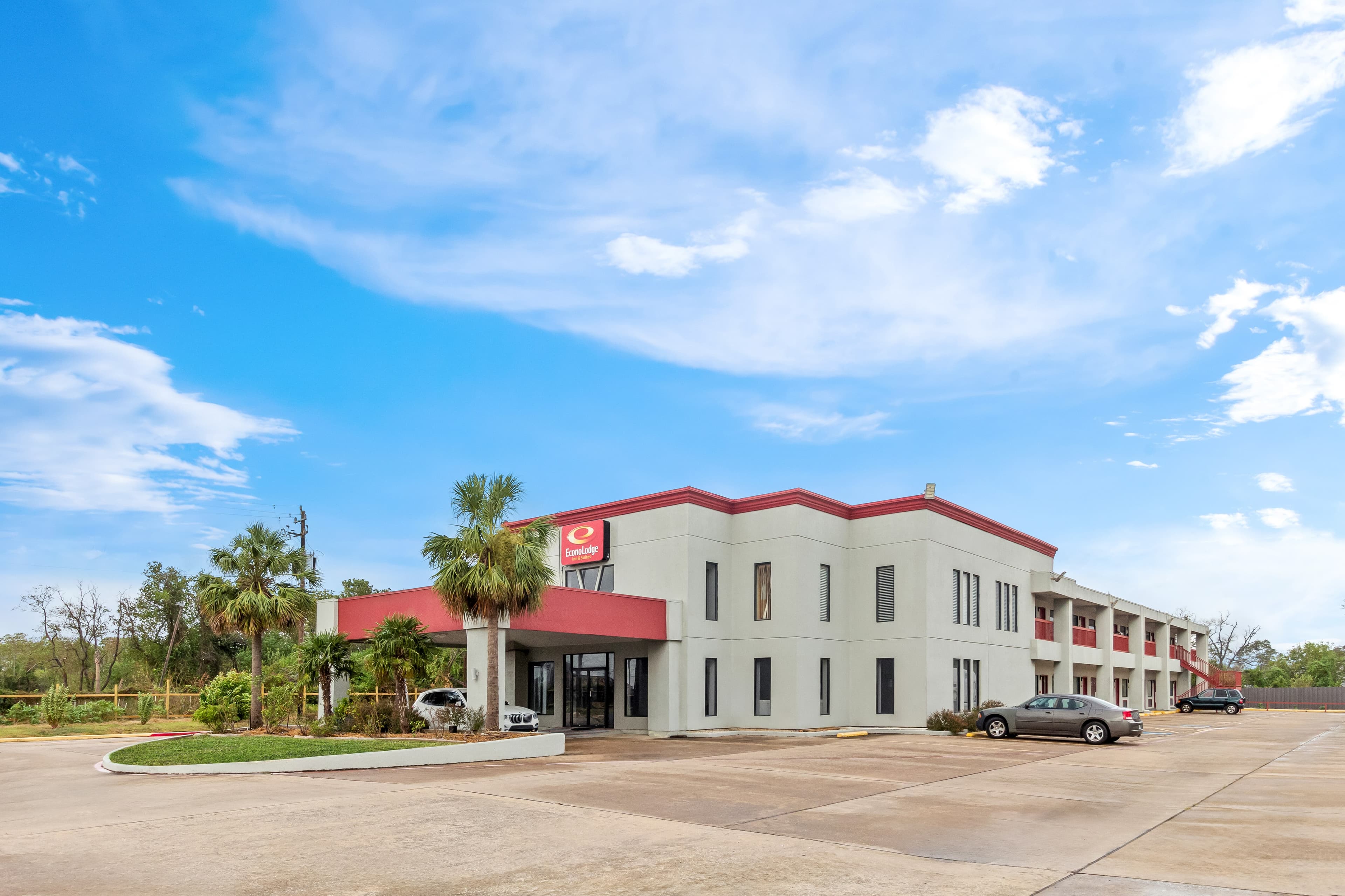 Econo Lodge Inn & Suites Channelview - Houston East - Image 1