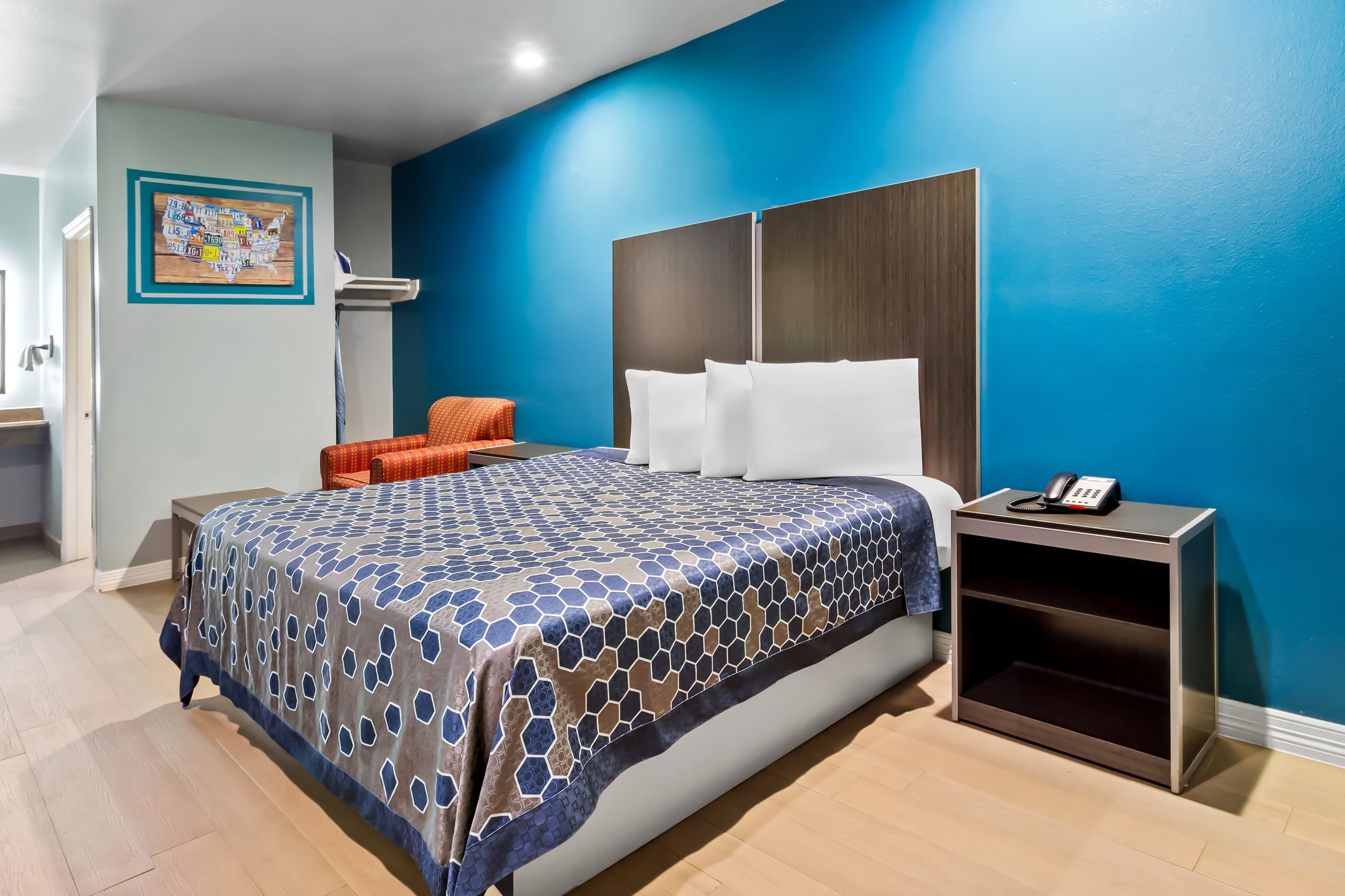 Econo Lodge Inn & Suites Channelview - Houston East — 28