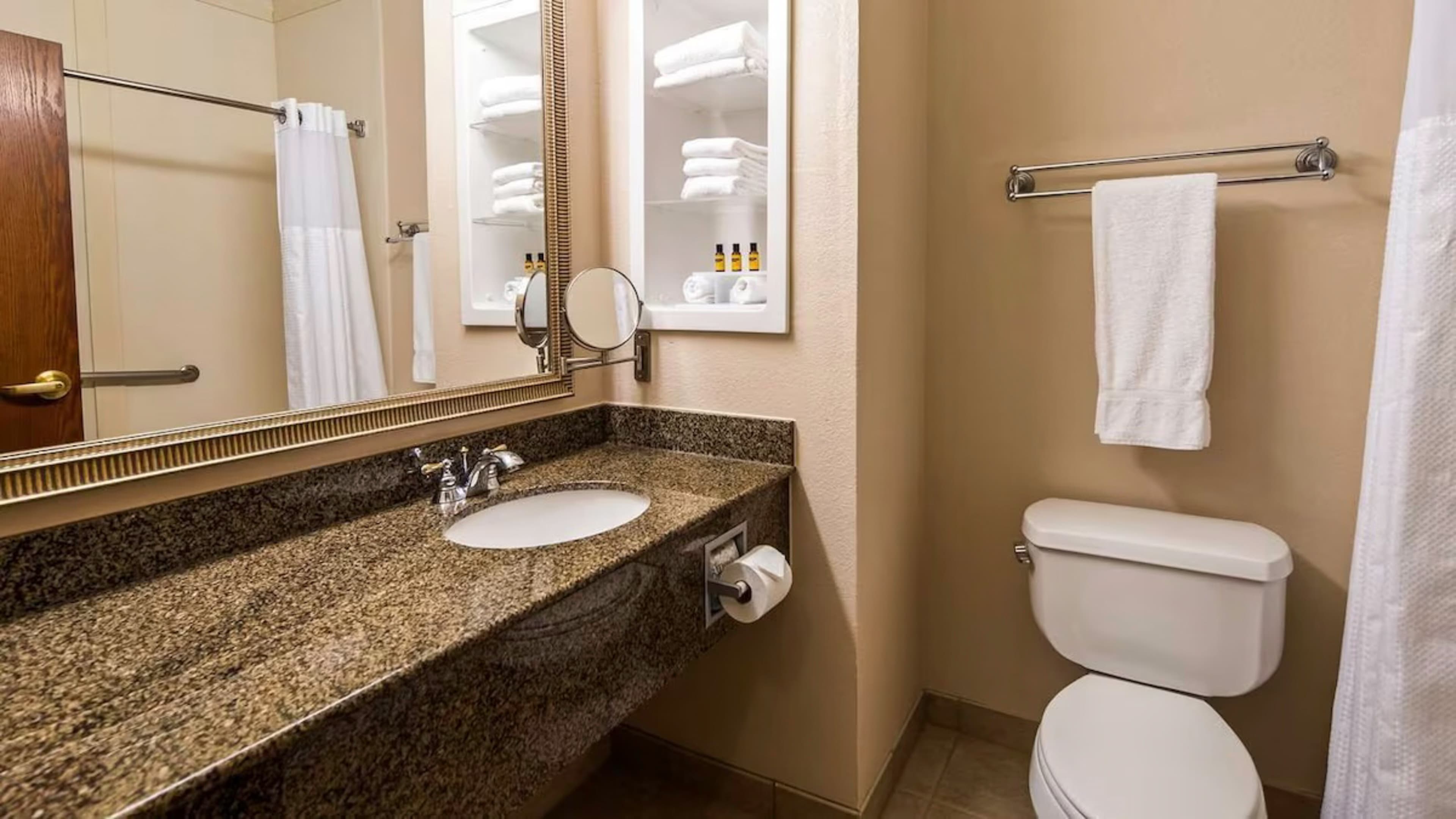 Comfort Inn & Suites Waco Woodway — 12