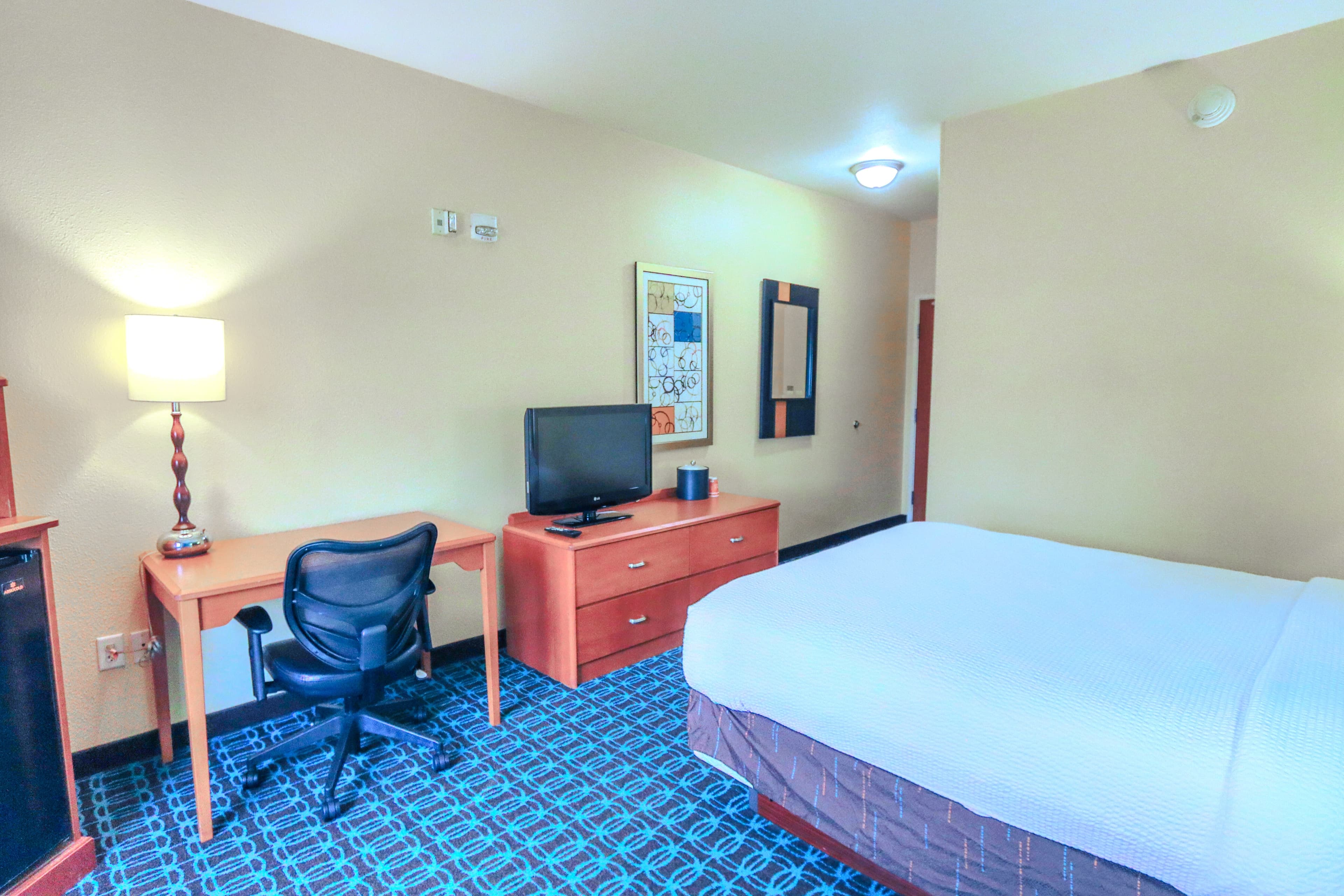 Comfort Inn & Suites Houston North - Spring — 11