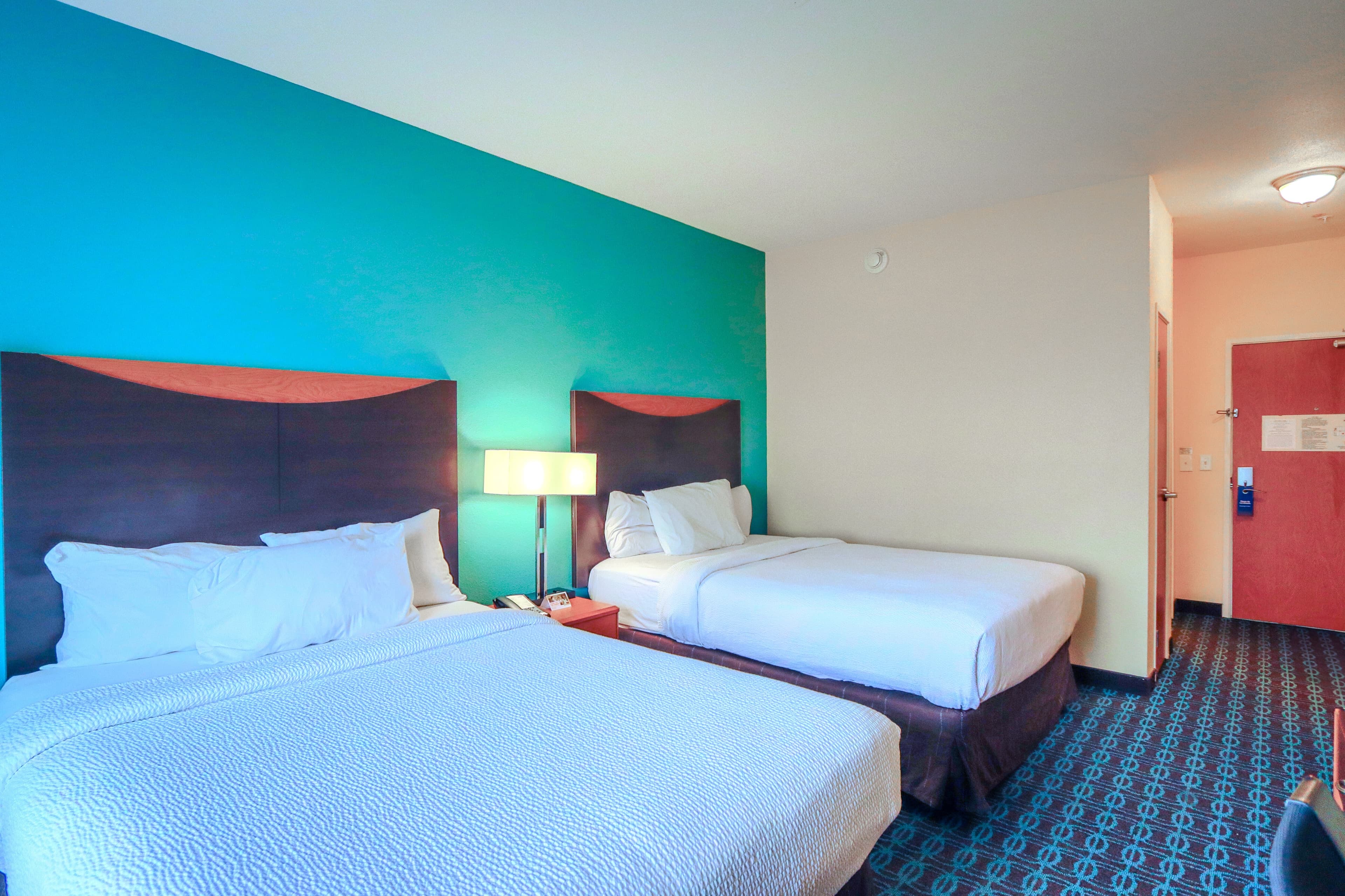 Comfort Inn & Suites Houston North - Spring — 8