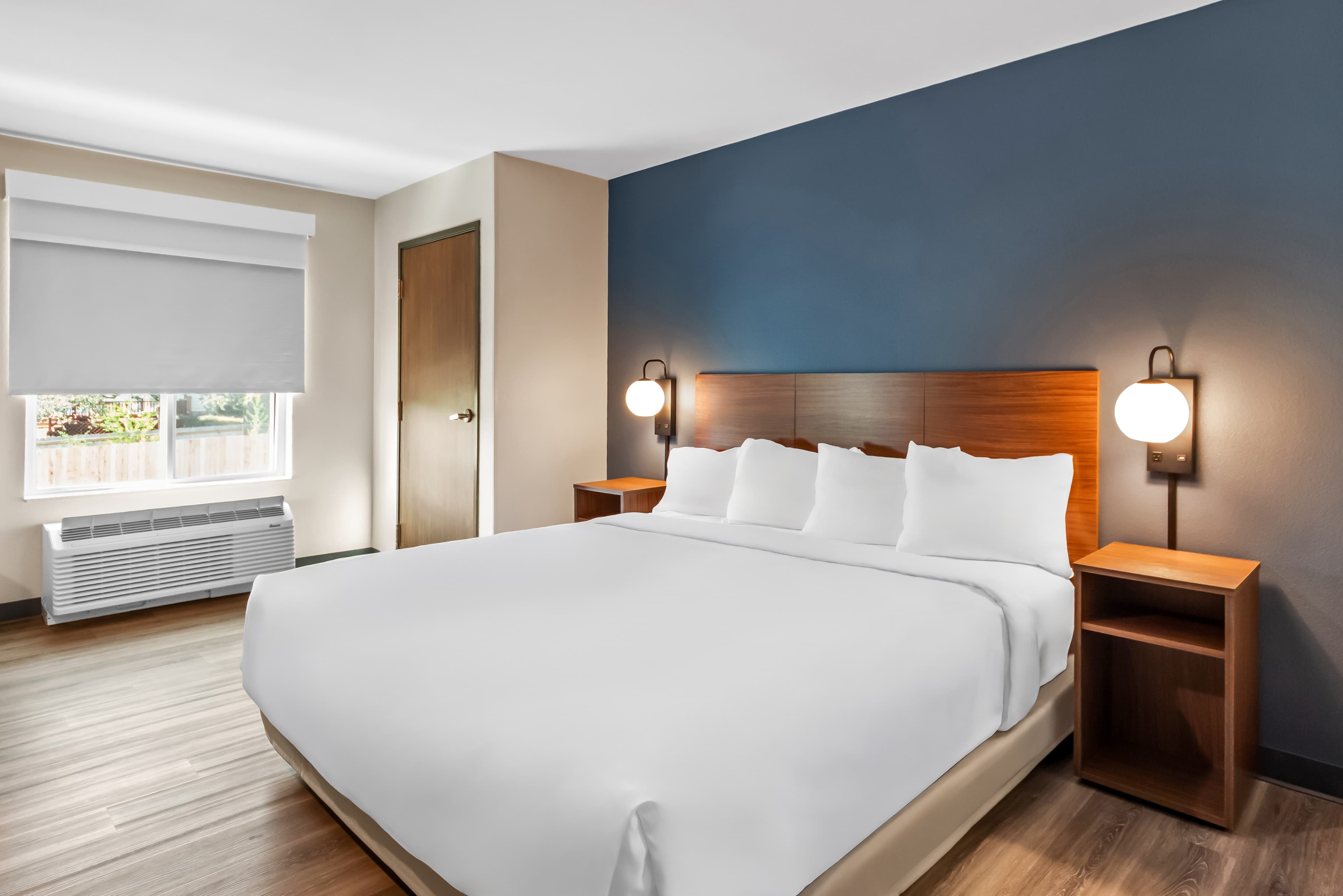 Everhome Suites San Antonio Lackland near Seaworld - Image 3