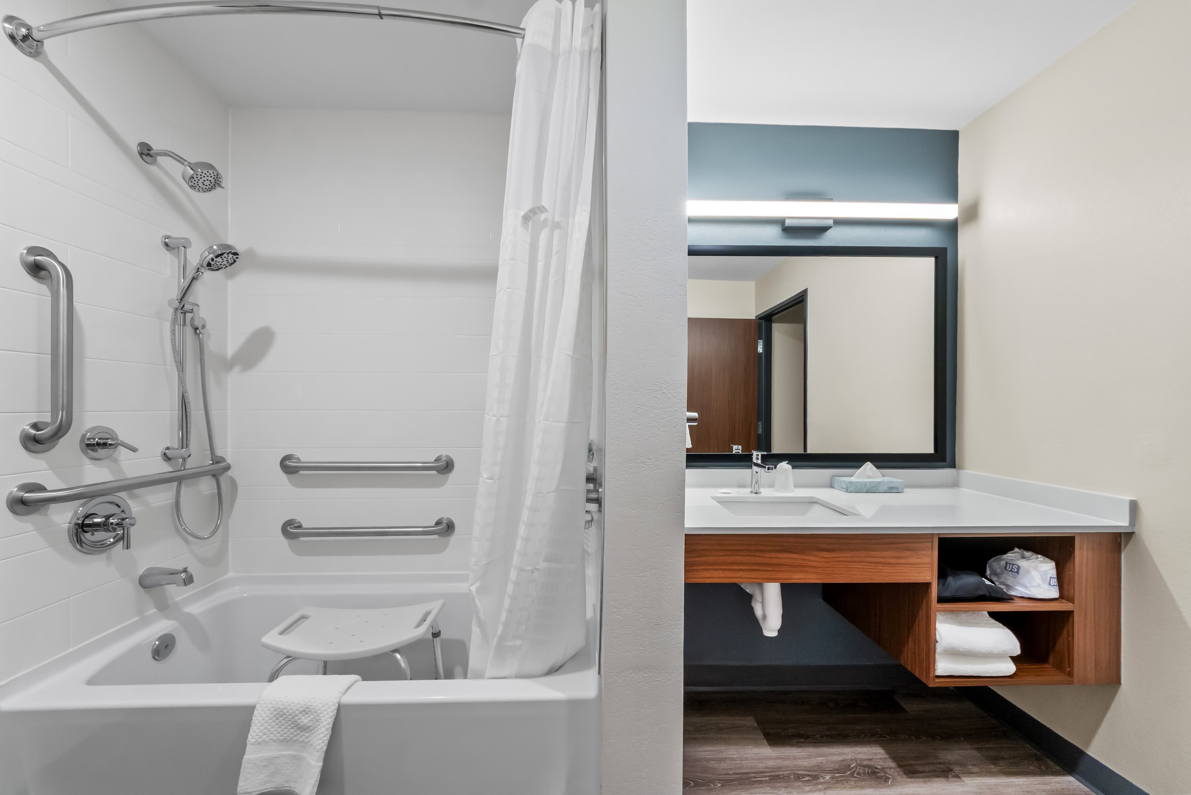 Everhome Suites San Antonio Lackland near Seaworld — 6