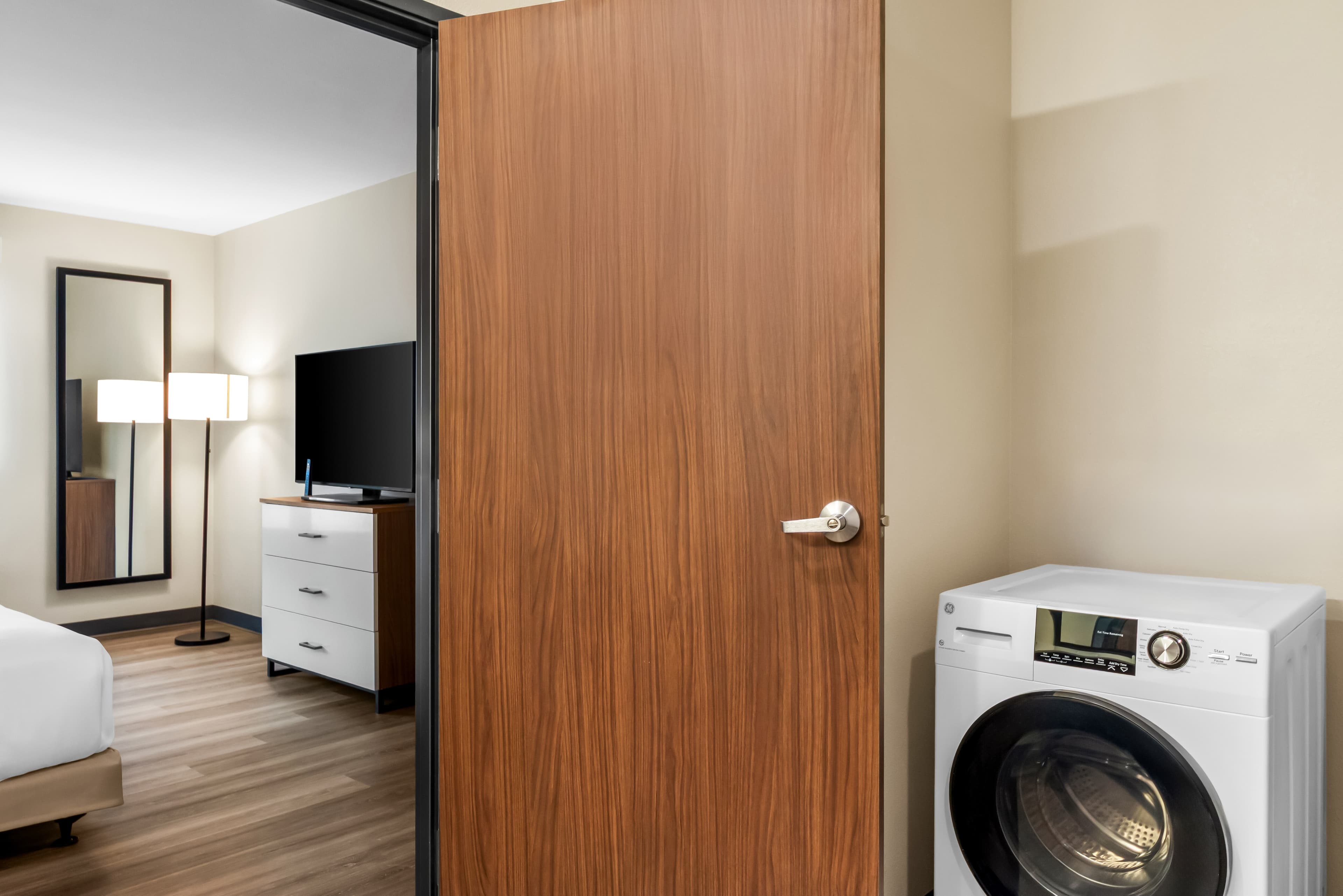 Everhome Suites San Antonio Lackland near Seaworld — 28