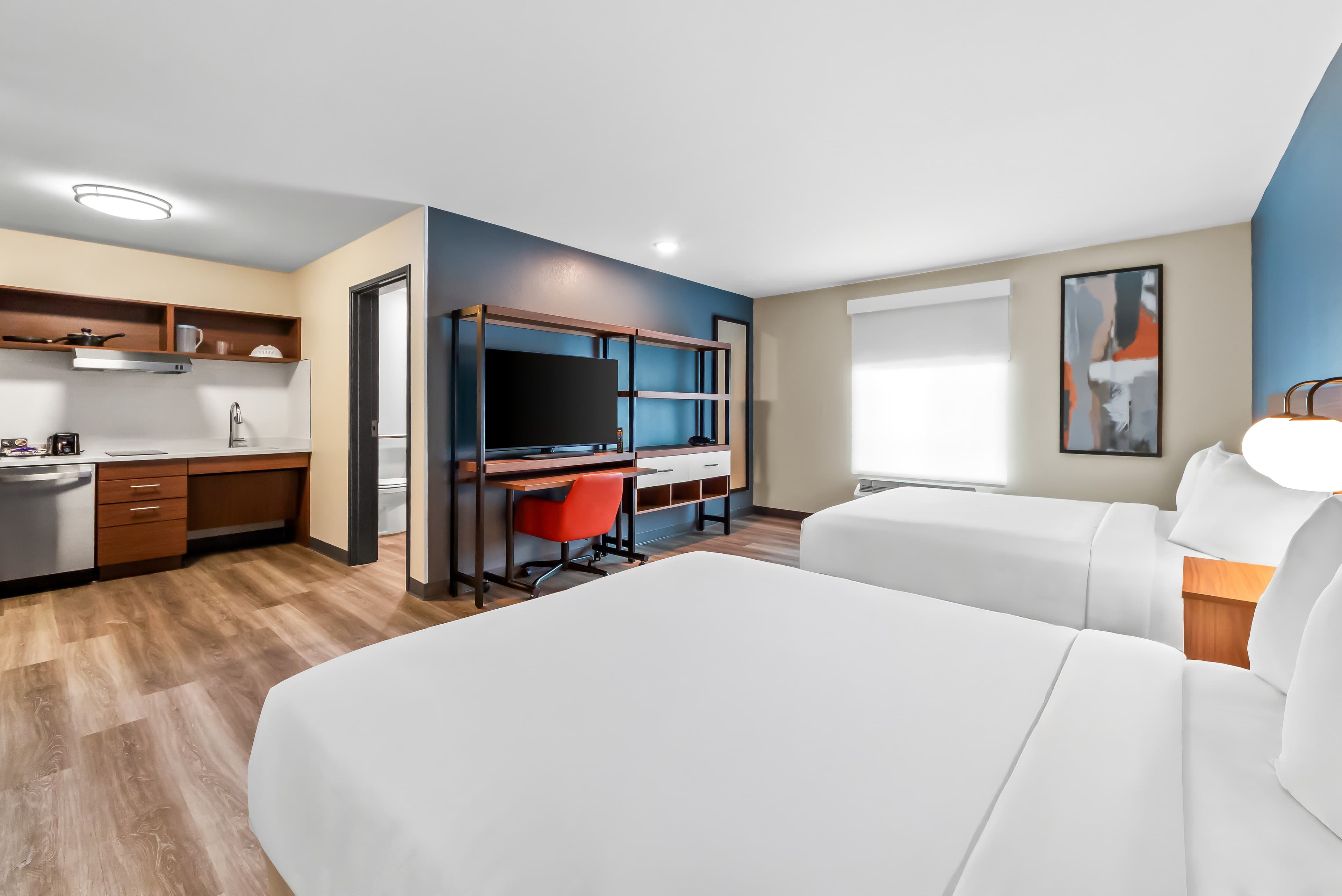 Everhome Suites San Antonio Lackland near Seaworld — 8